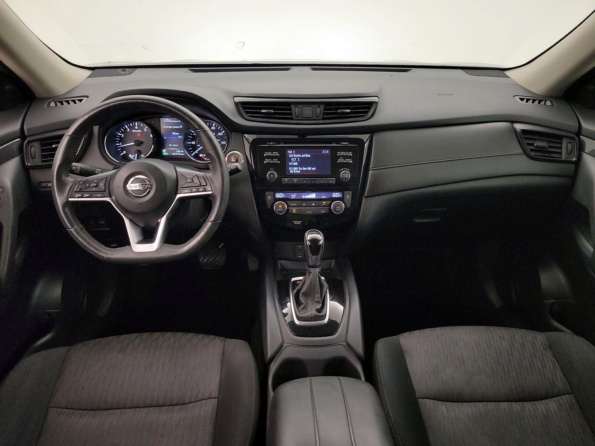 Thumbnail: 2017 Nissan Rogue - 9