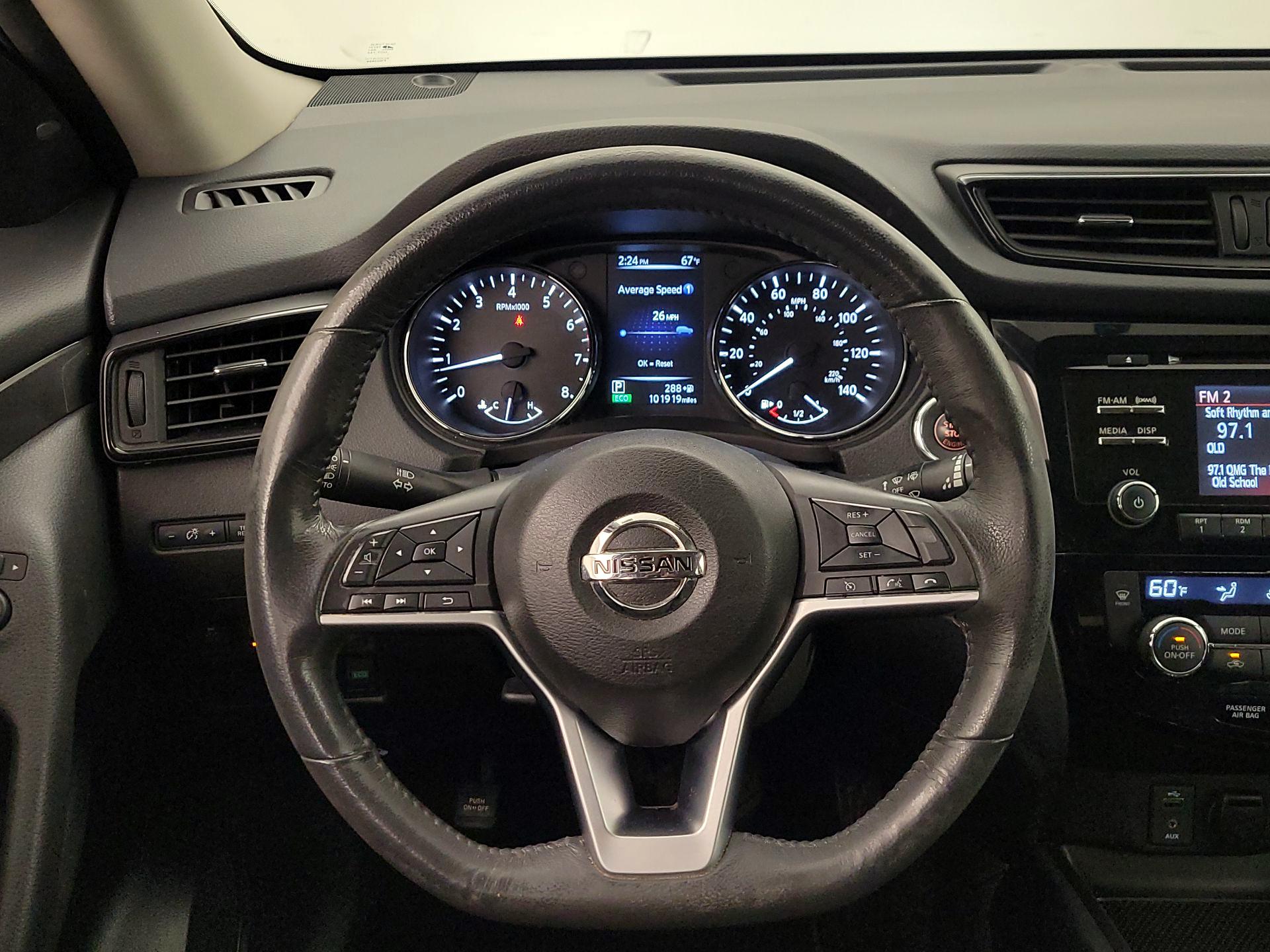 Thumbnail: 2017 Nissan Rogue - 10