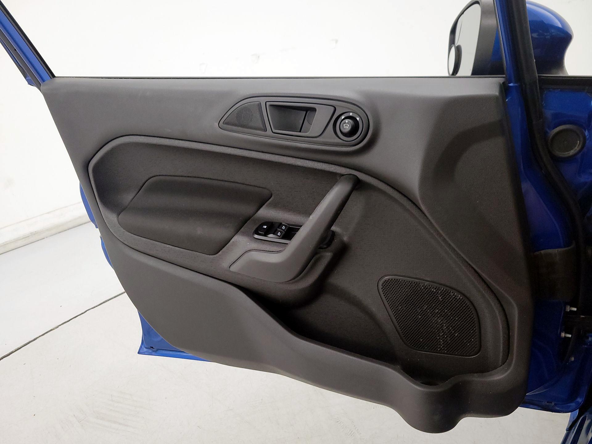 Thumbnail: 2019 Ford Fiesta - 12