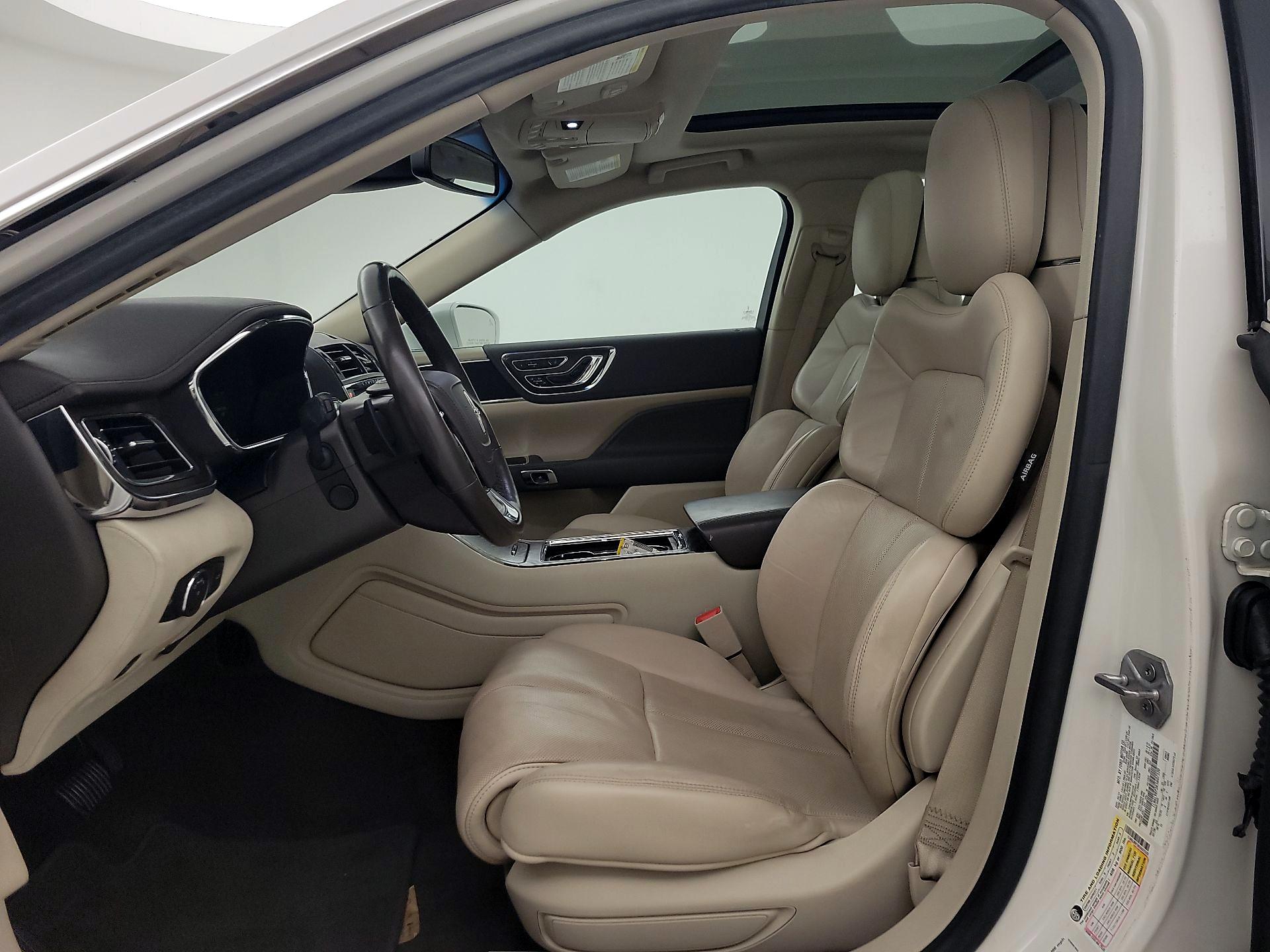 Thumbnail: 2019 Lincoln Continental - 9