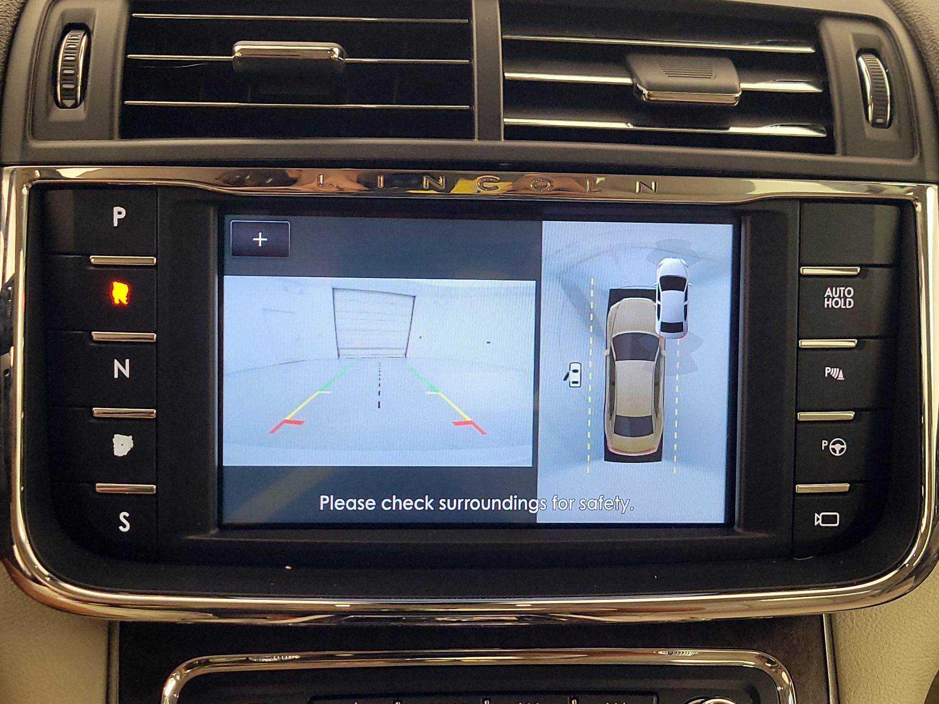 Thumbnail: 2019 Lincoln Continental - 13