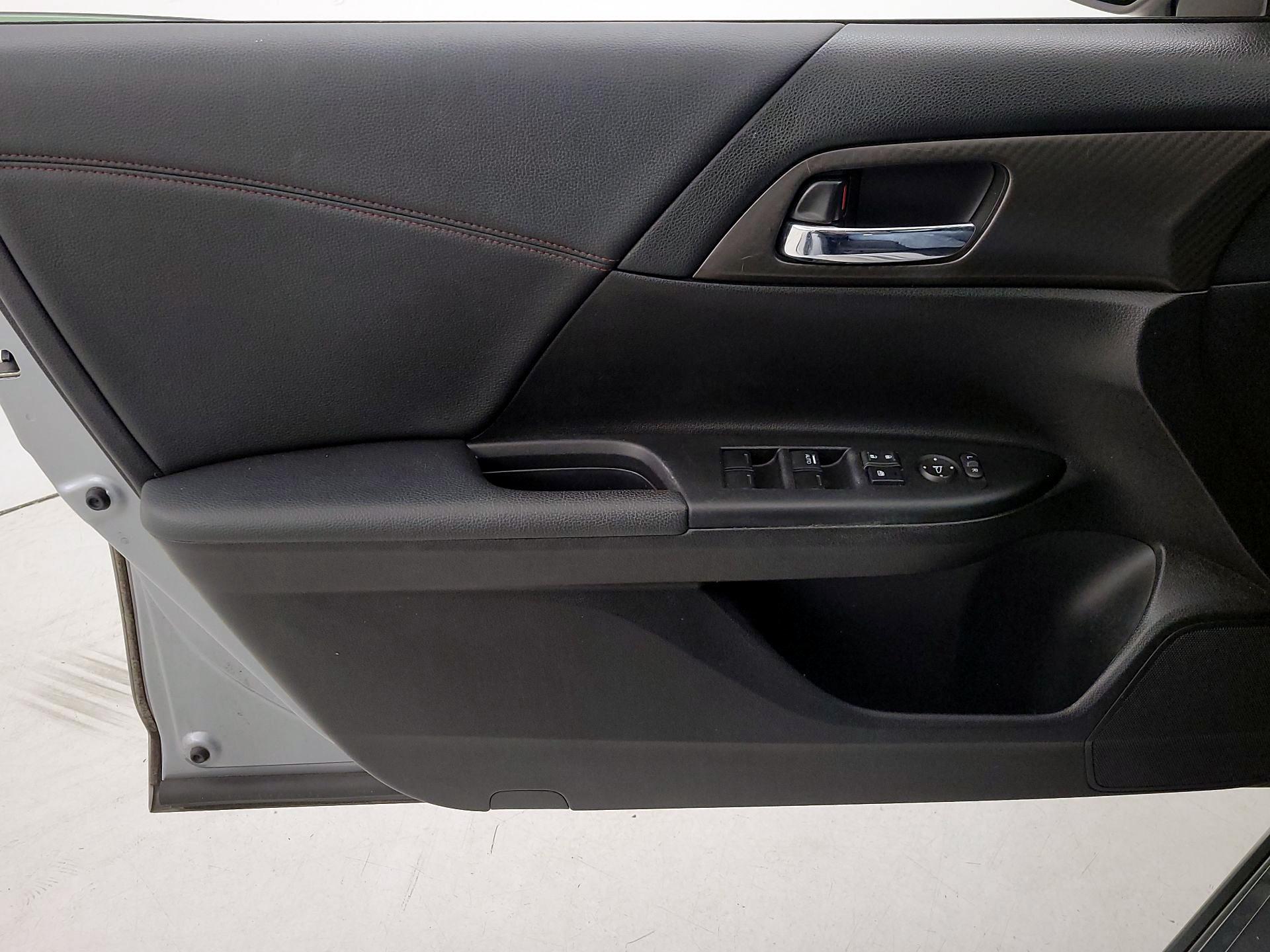 Thumbnail: 2017 Honda Accord - 12