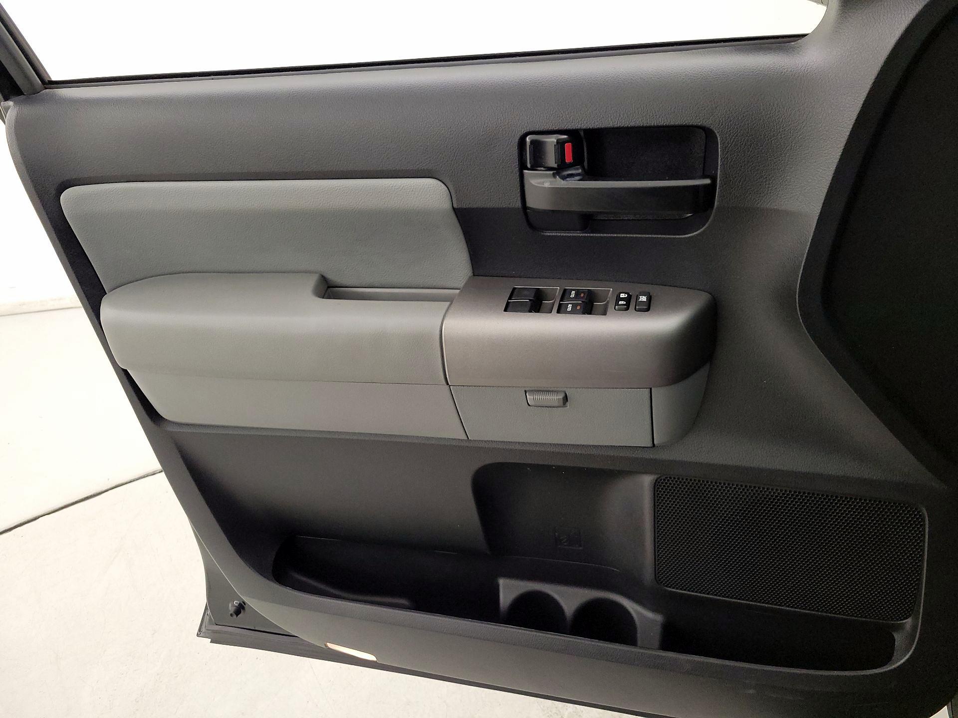 Thumbnail: 2017 Toyota Sequoia - 12