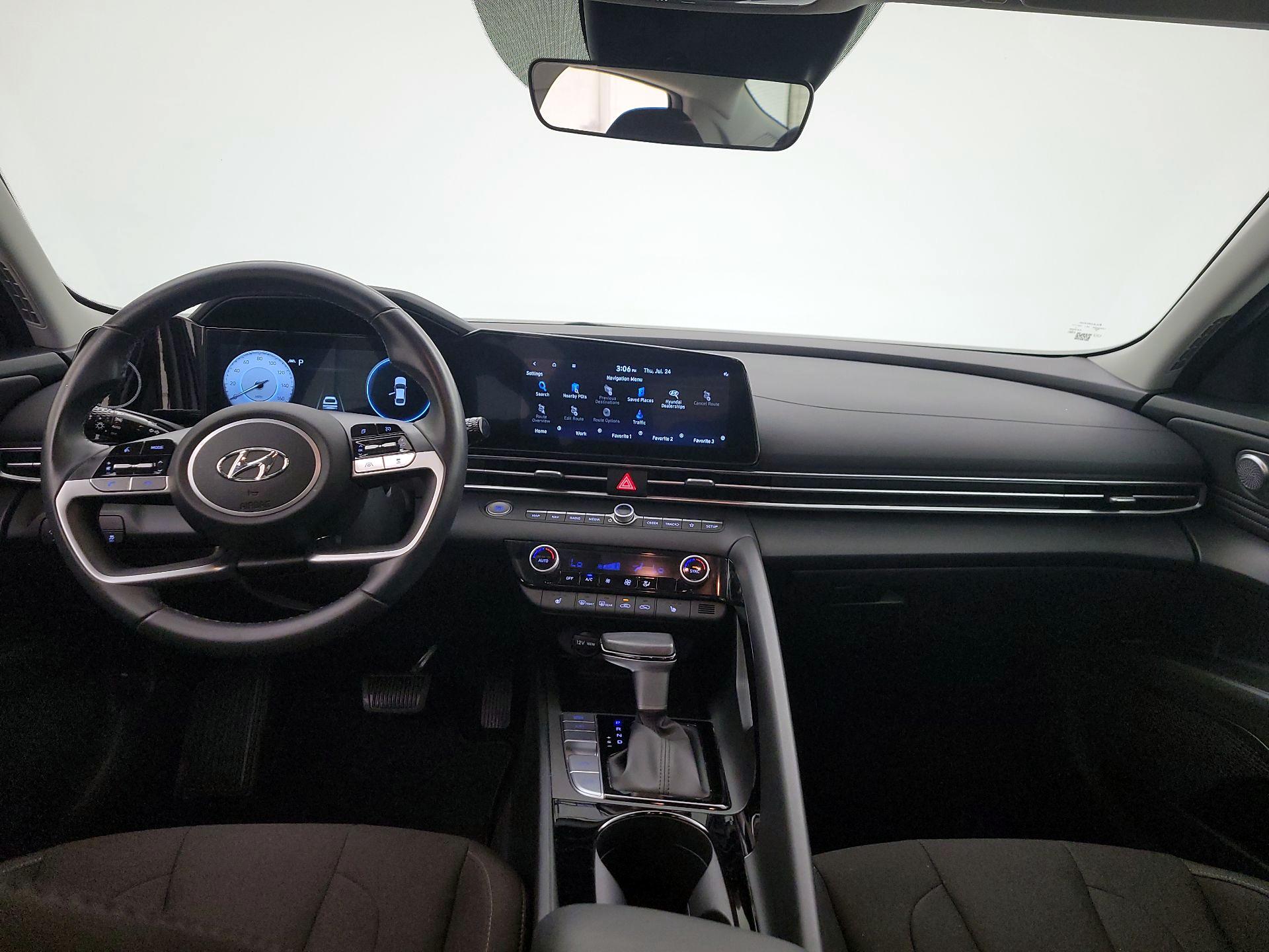 Thumbnail: 2023 Hyundai Elantra - 9