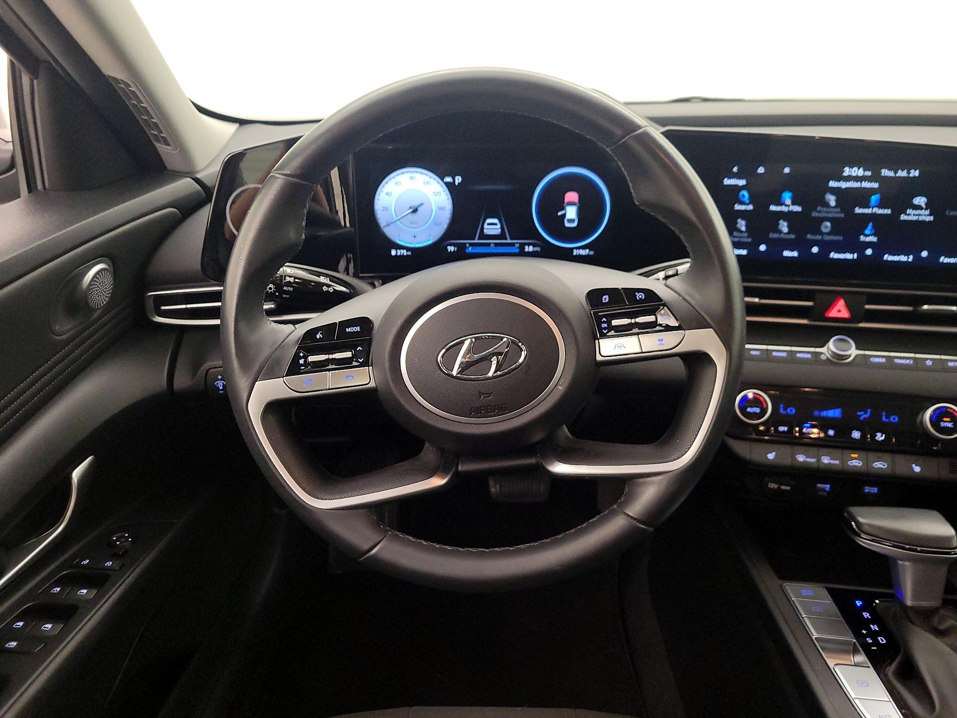 Thumbnail: 2023 Hyundai Elantra - 10