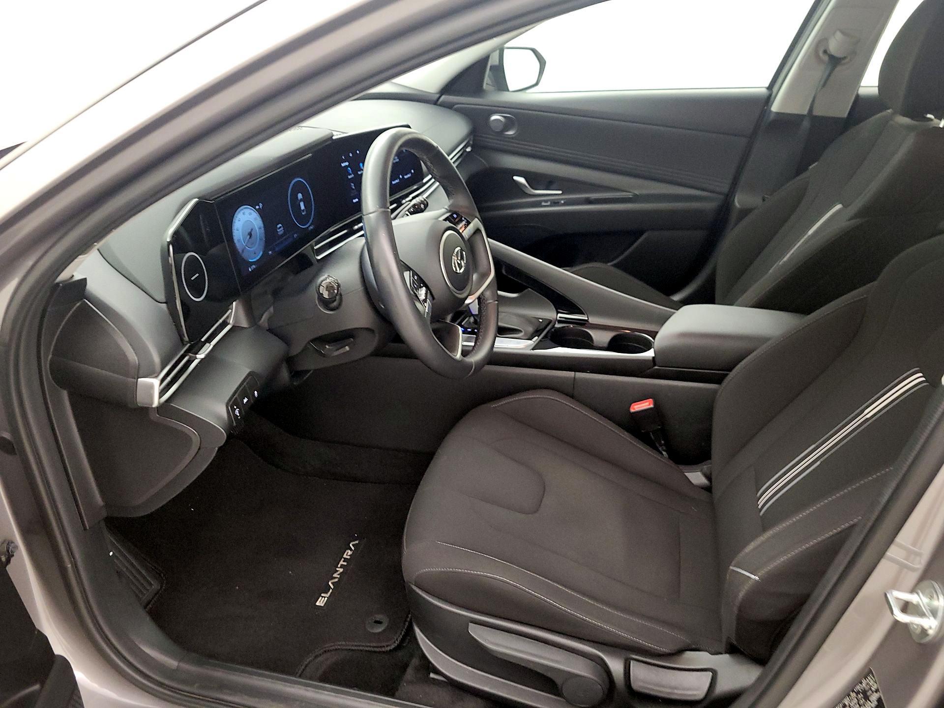 Thumbnail: 2023 Hyundai Elantra - 11