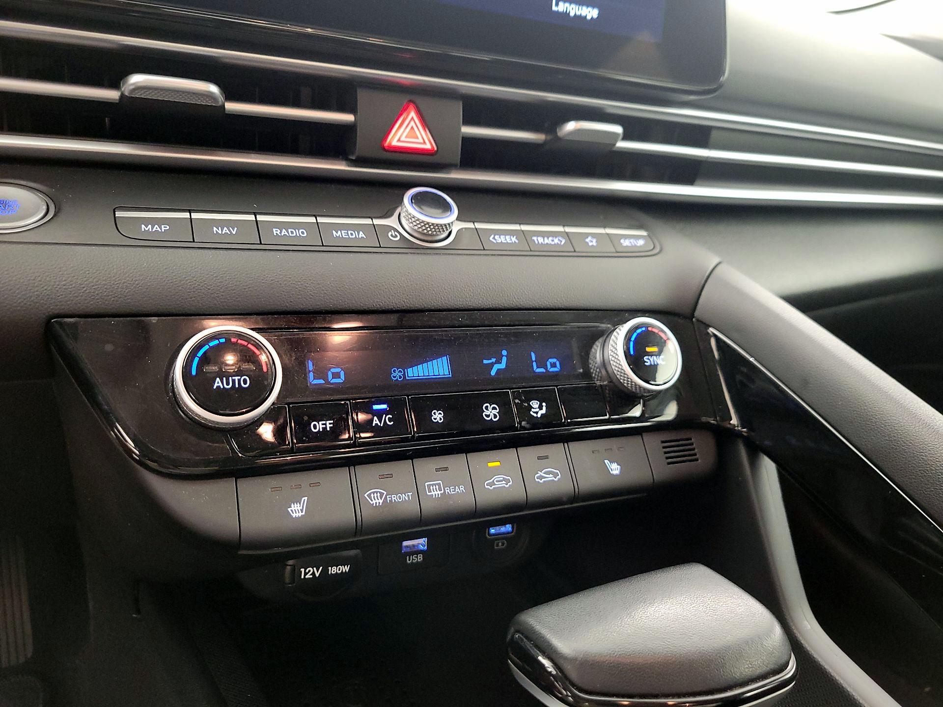 Thumbnail: 2023 Hyundai Elantra - 17