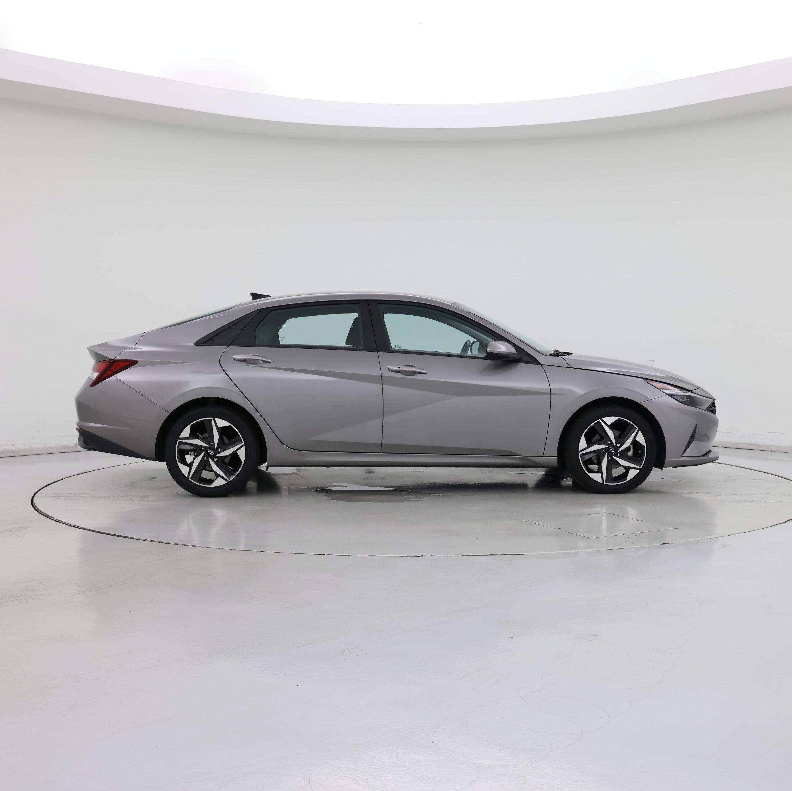 Thumbnail: 2023 Hyundai Elantra - 7