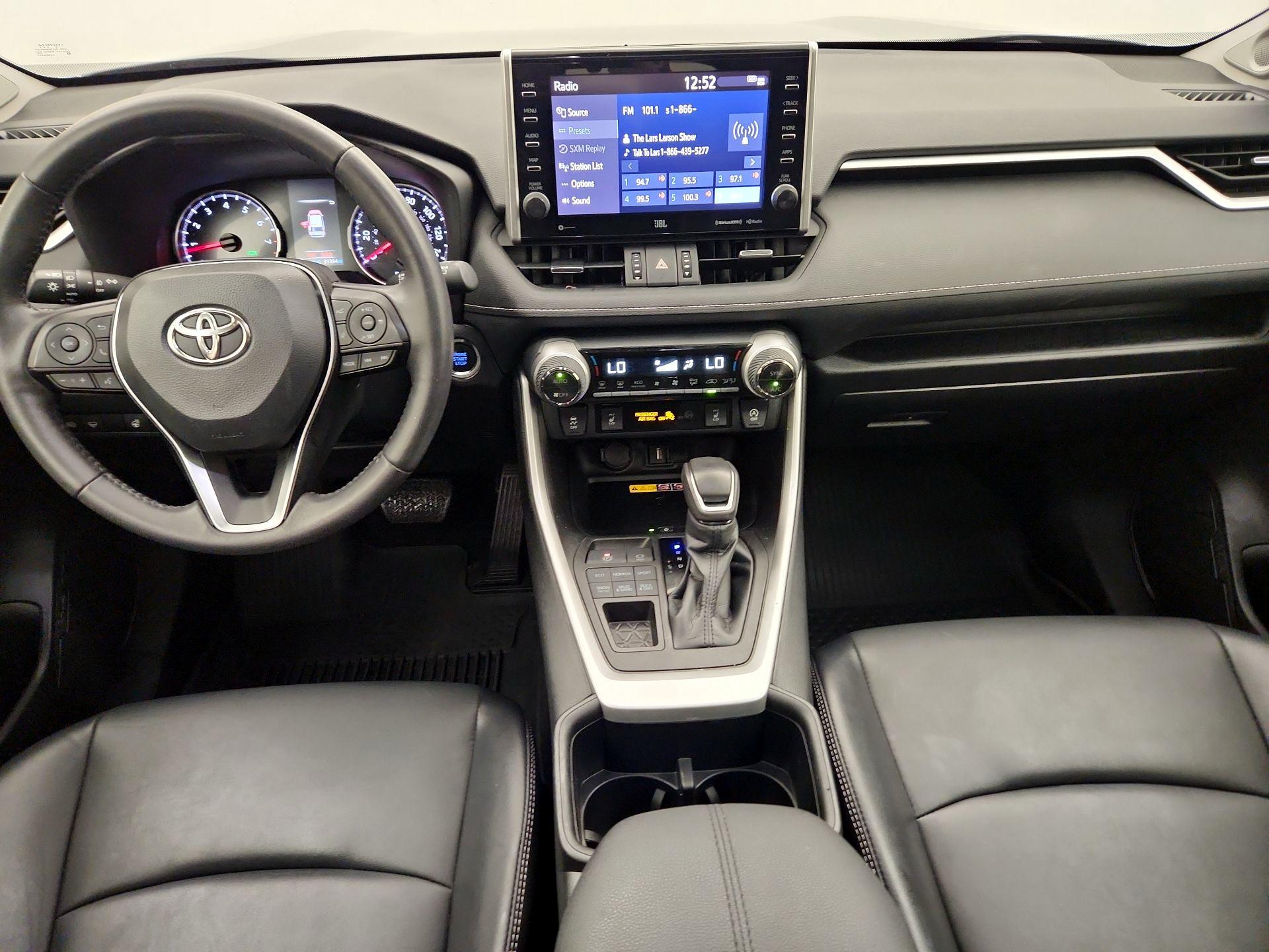 Thumbnail: 2022 Toyota RAV4 - 9