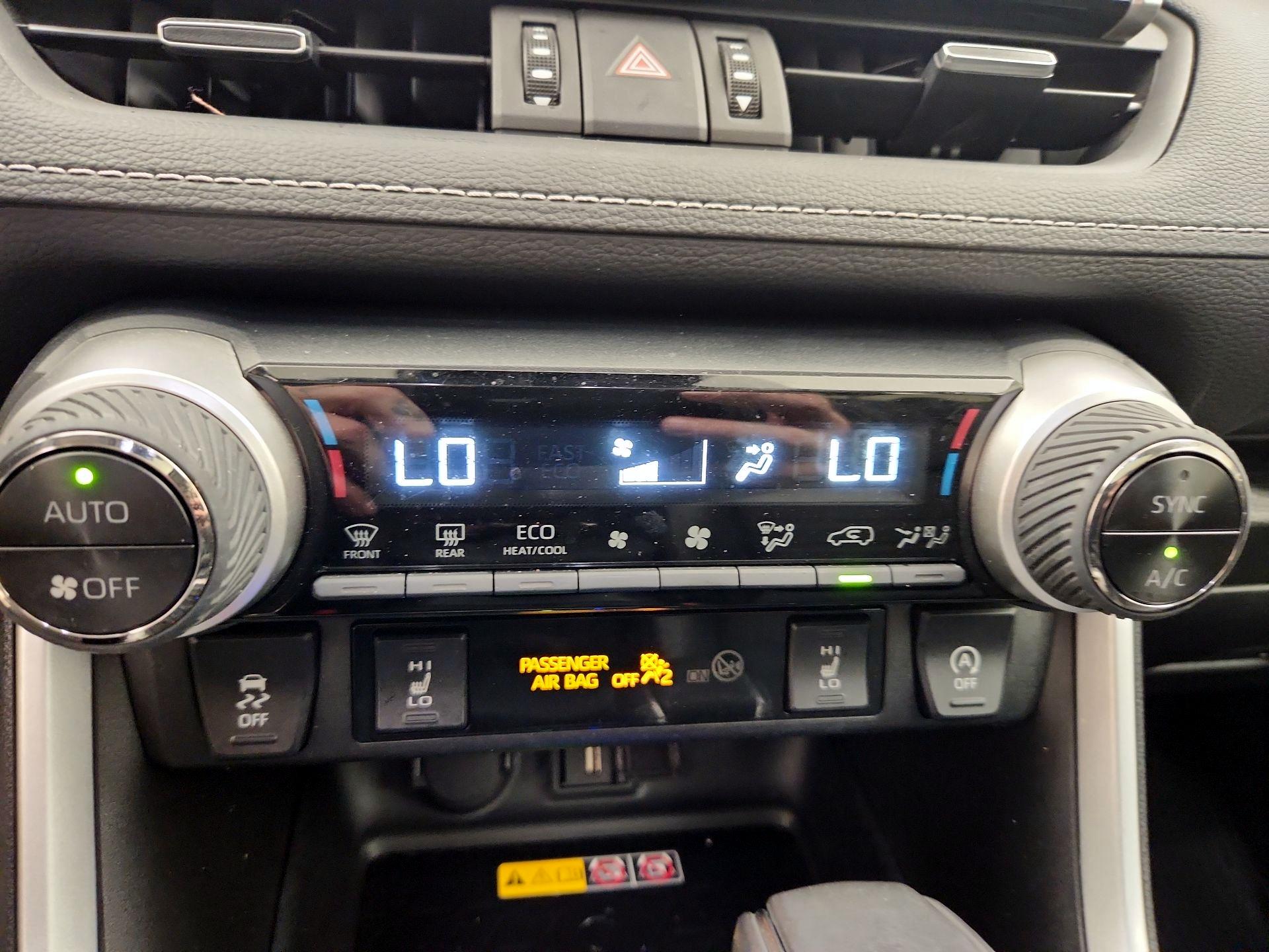 Thumbnail: 2022 Toyota RAV4 - 16