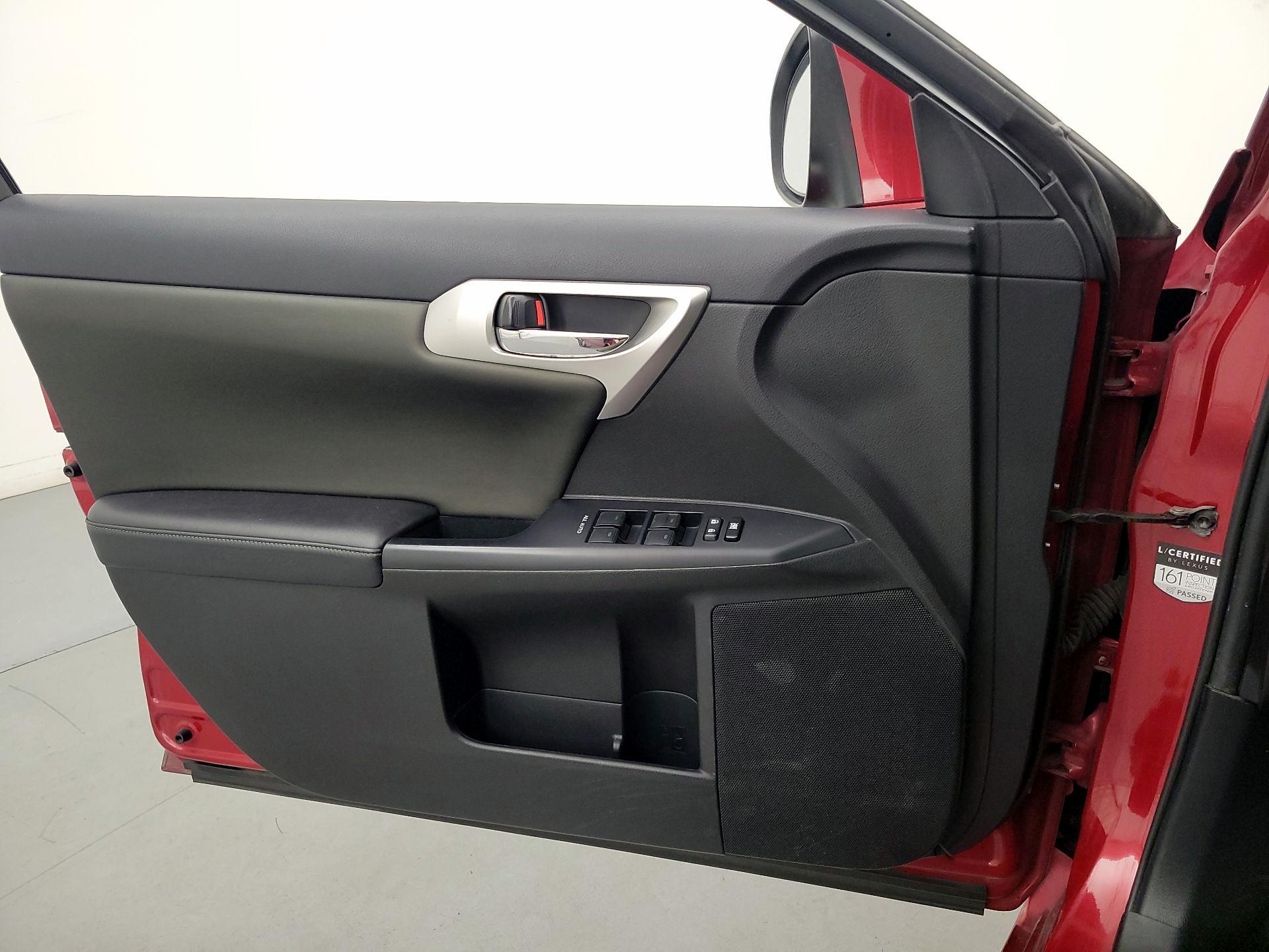 Thumbnail: 2013 Lexus CT - 12