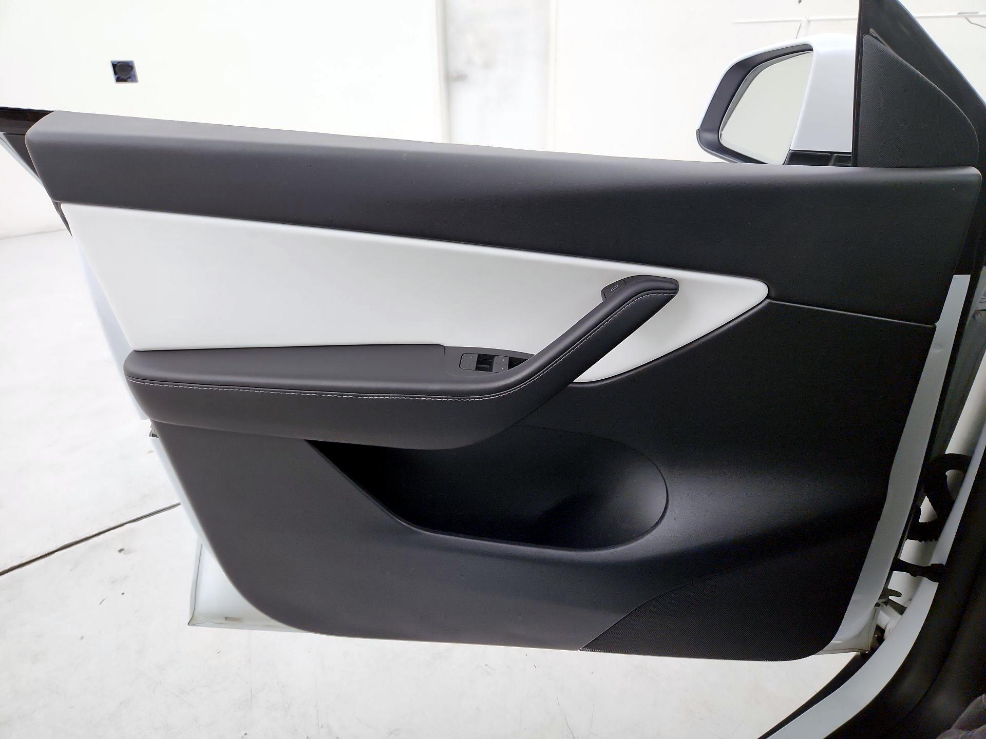 Thumbnail: 2022 Tesla Model Y - 12