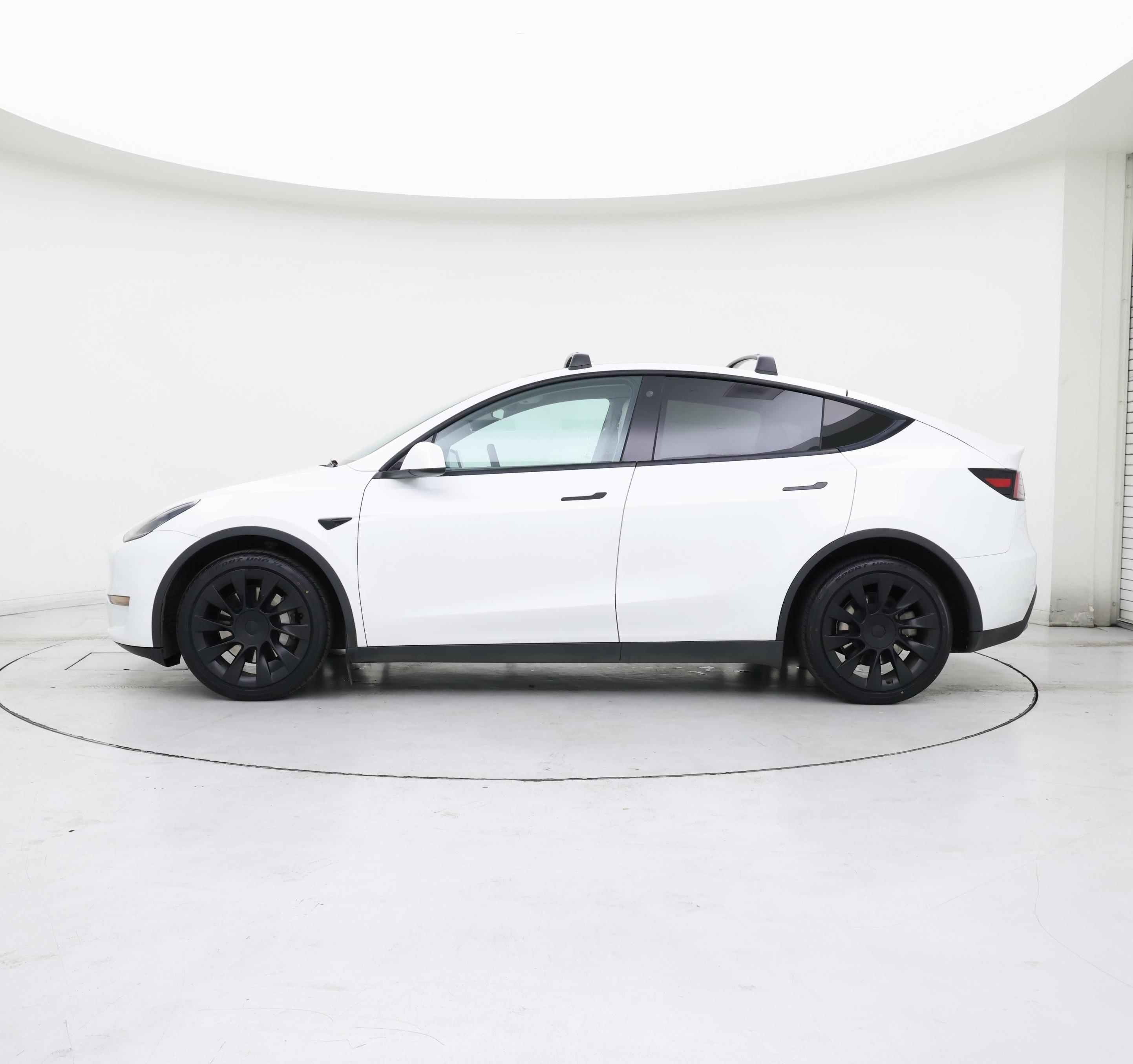 Thumbnail: 2022 Tesla Model Y - 3