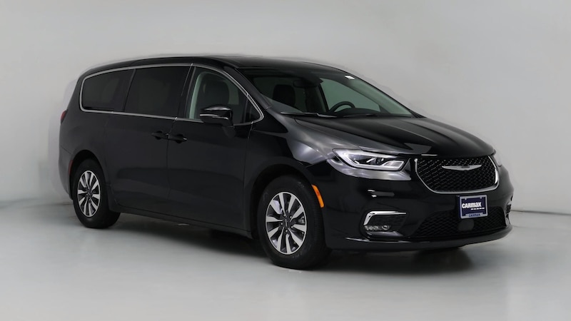 2024 Chrysler Pacifica Hybrid Select Hero Image