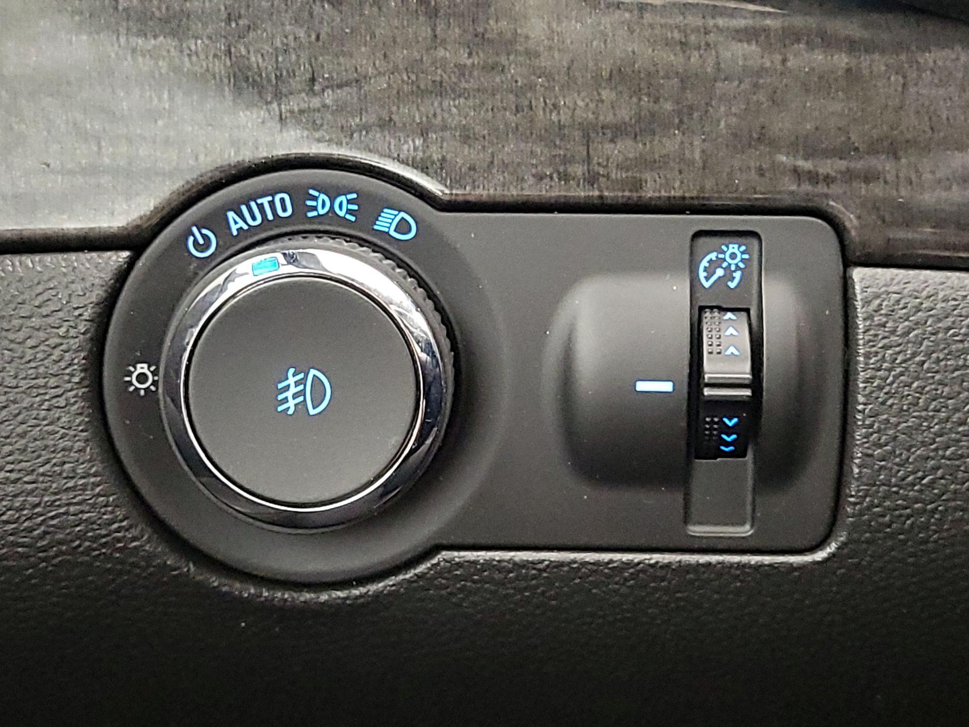 Thumbnail: 2014 Buick Encore - 13