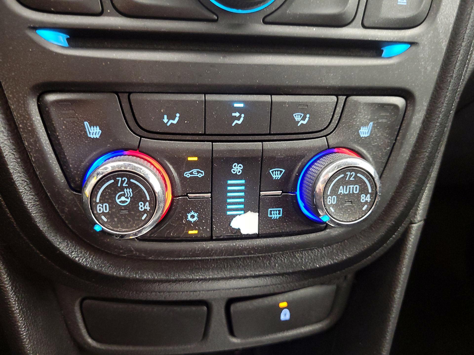 Thumbnail: 2014 Buick Encore - 17