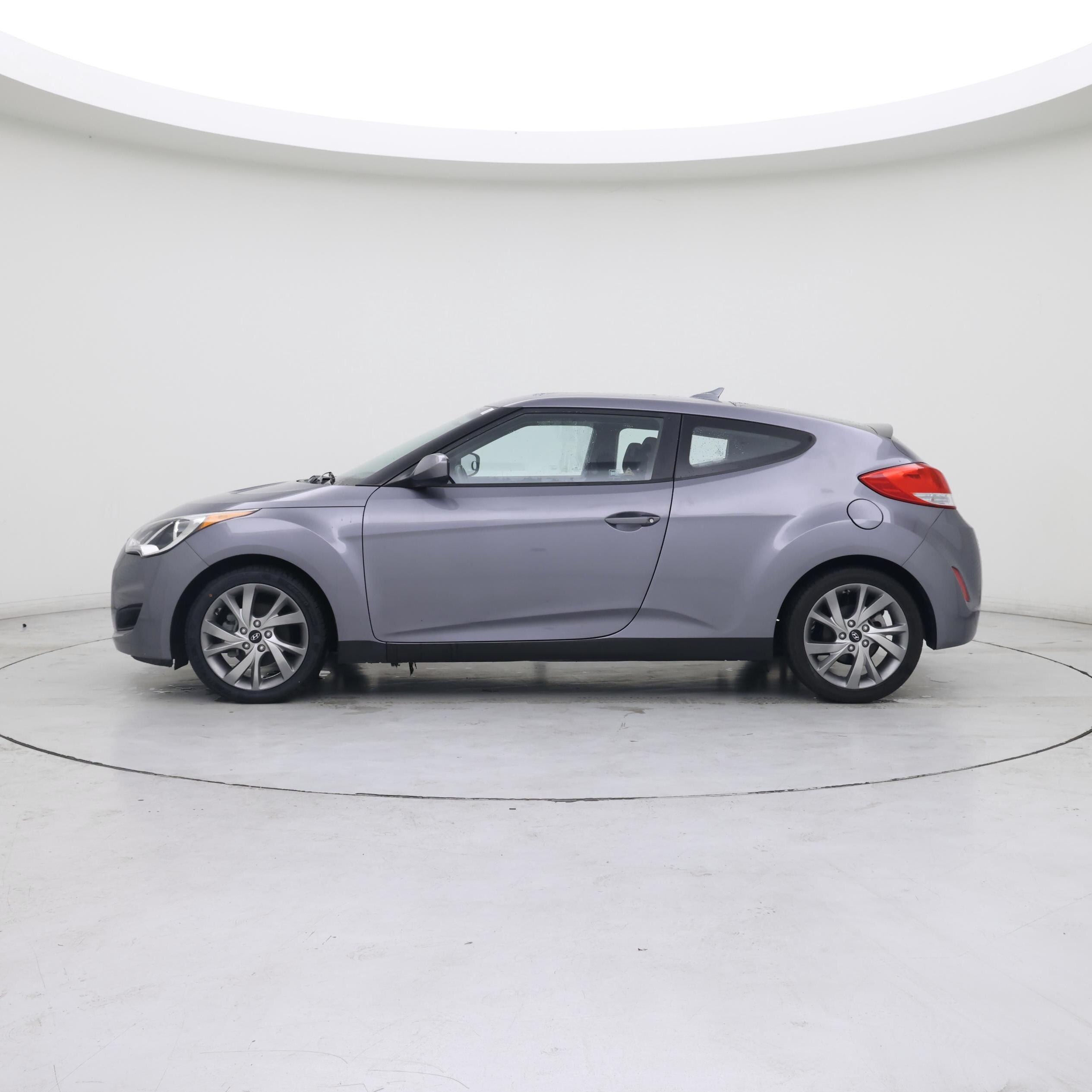 Thumbnail: 2016 Hyundai Veloster - 3