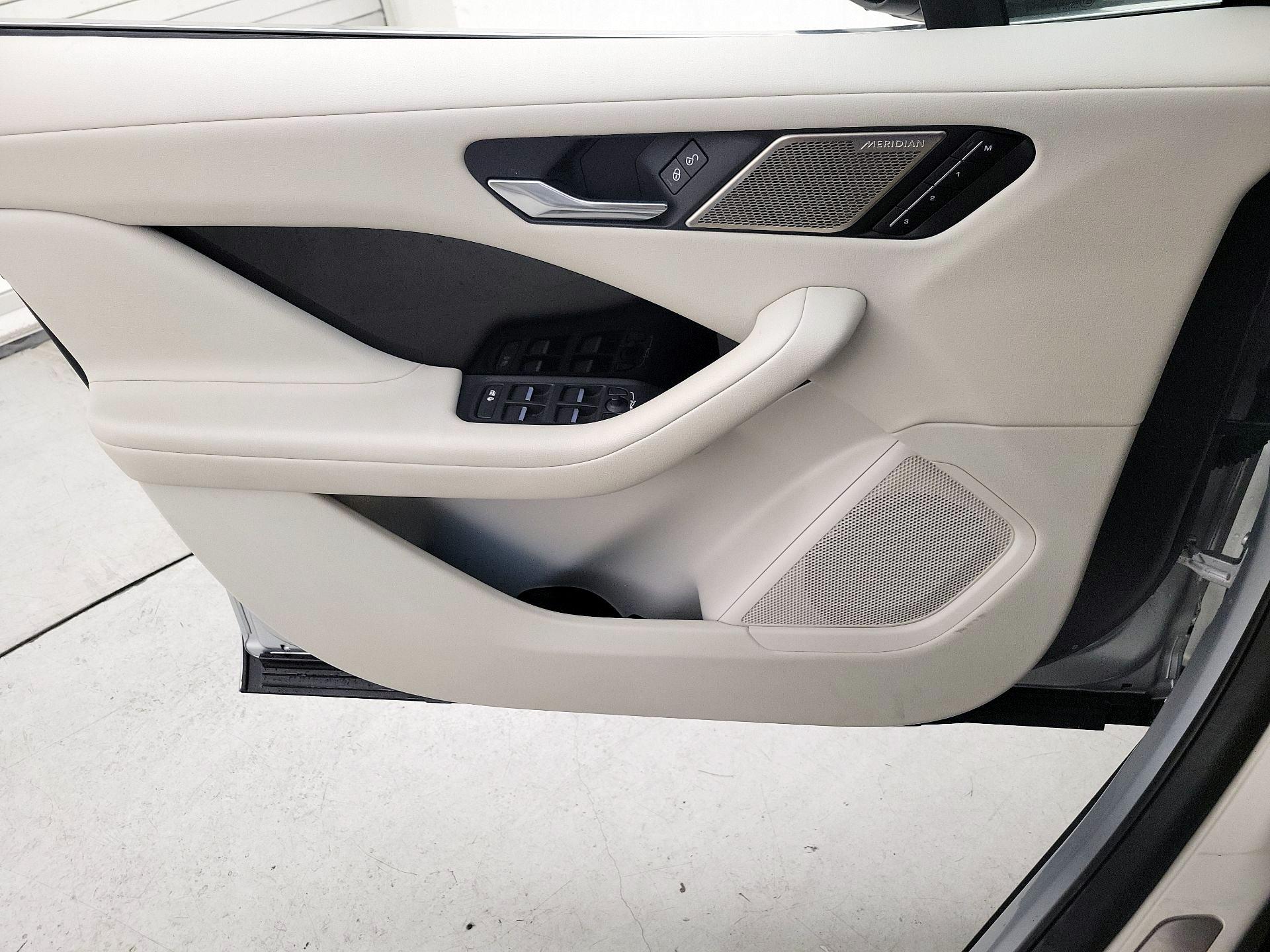 Thumbnail: 2020 Jaguar I-Pace - 12