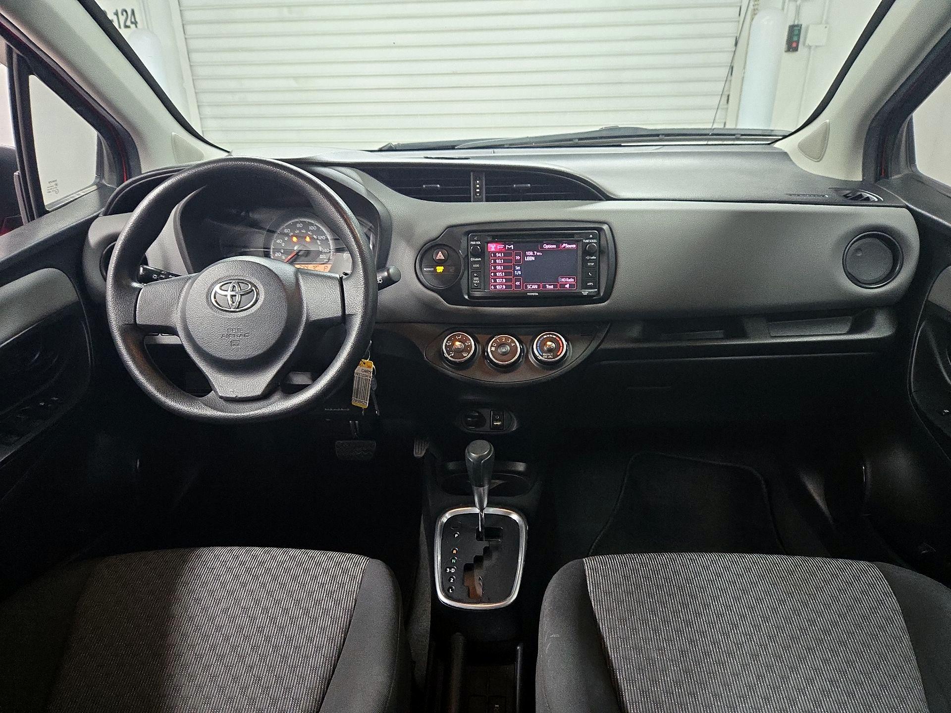 Thumbnail: 2015 Toyota Yaris - 9