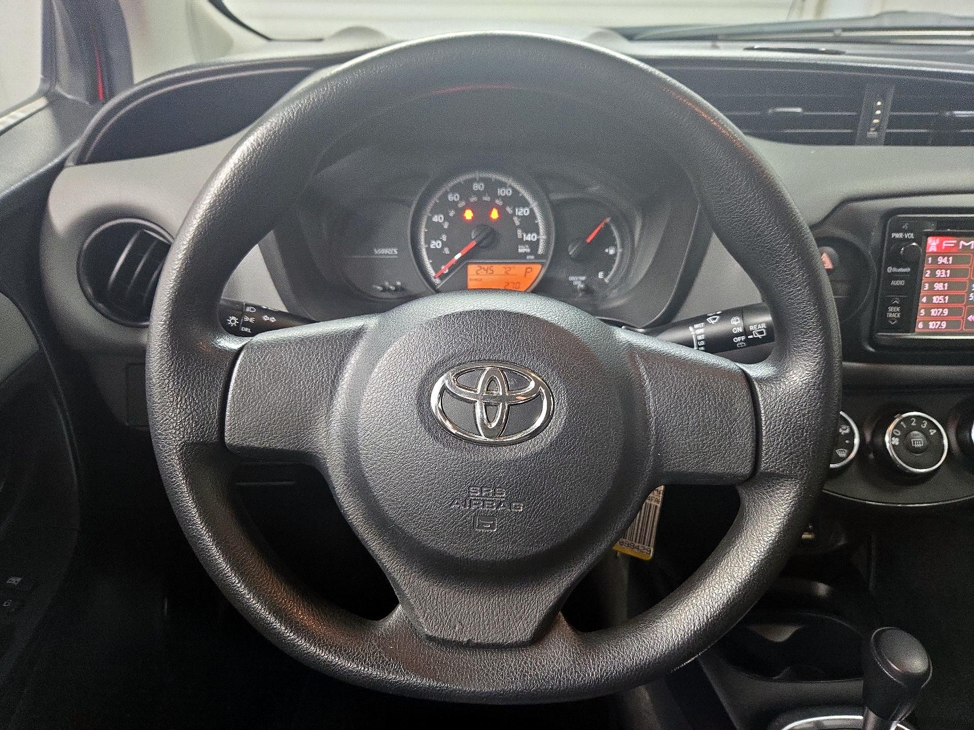 Thumbnail: 2015 Toyota Yaris - 10