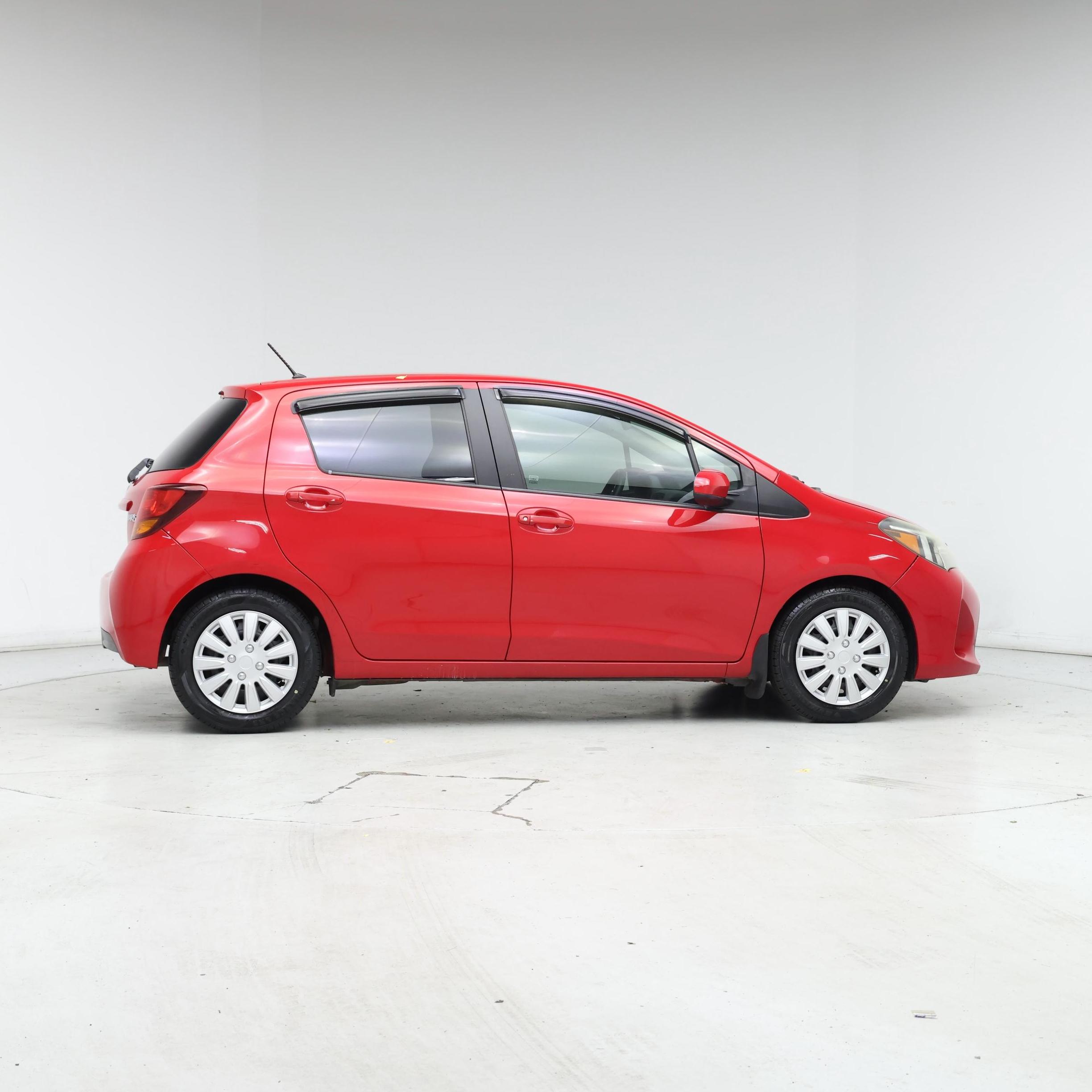 Thumbnail: 2015 Toyota Yaris - 7