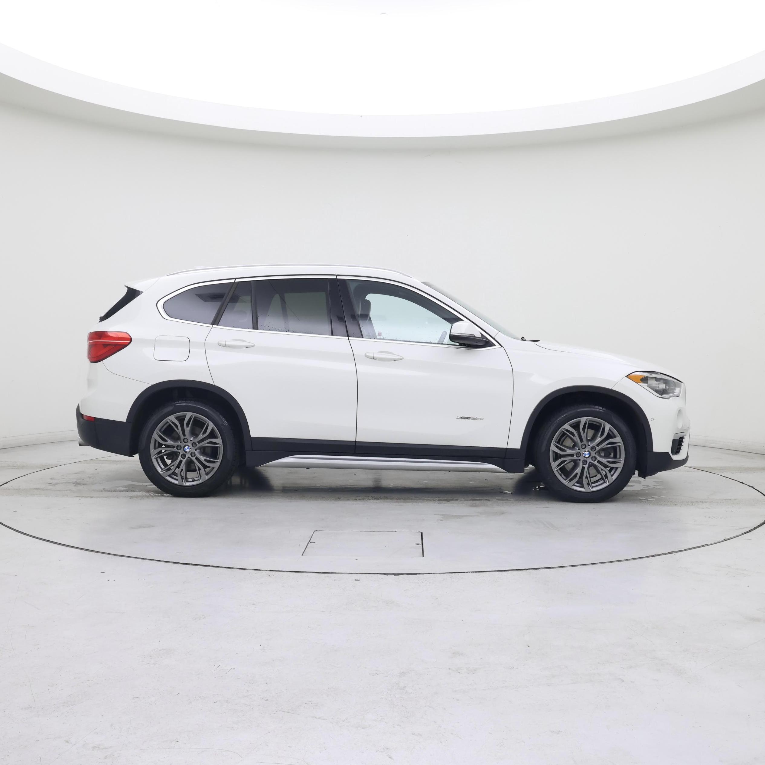 Thumbnail: 2016 BMW X1 - 7