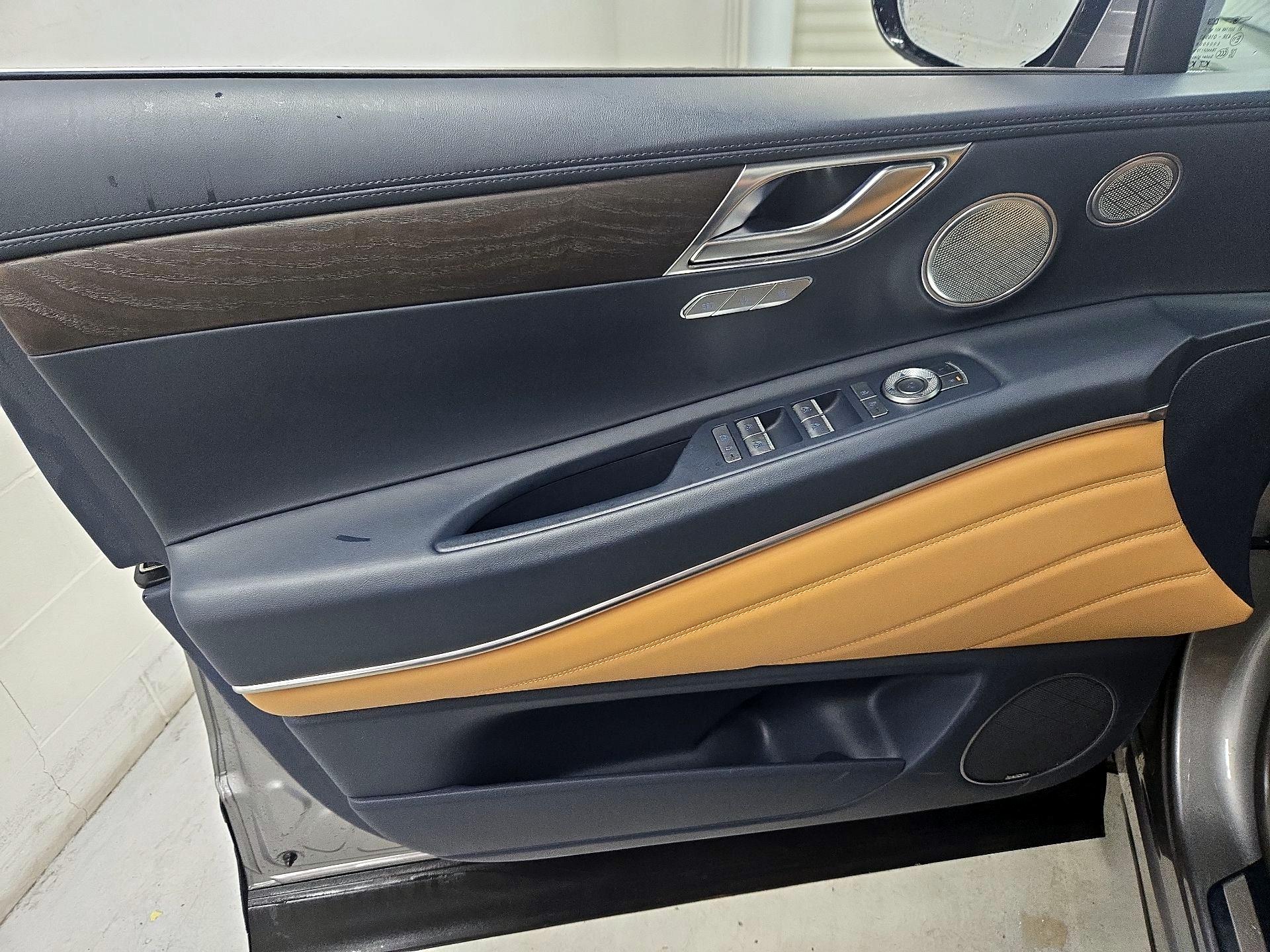 Thumbnail: 2021 Genesis GV80 - 12