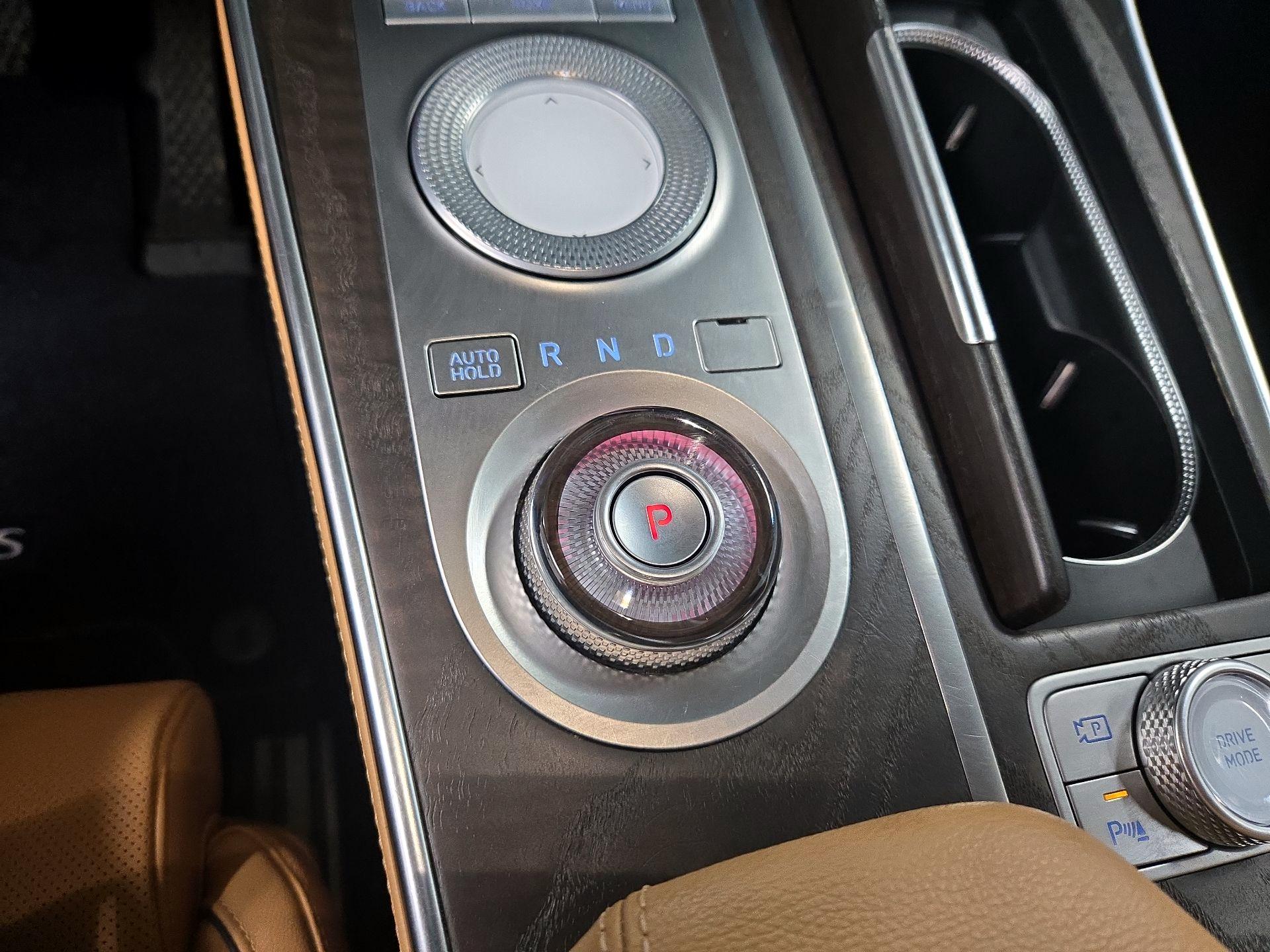 Thumbnail: 2021 Genesis GV80 - 18