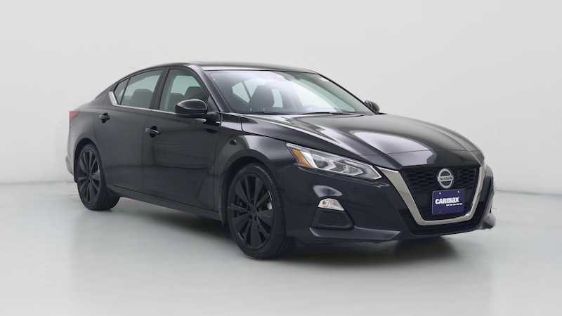 2022 Nissan Altima SR Hero Image