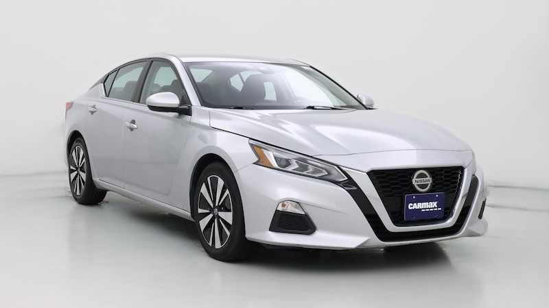 2022 Nissan Altima SV Hero Image