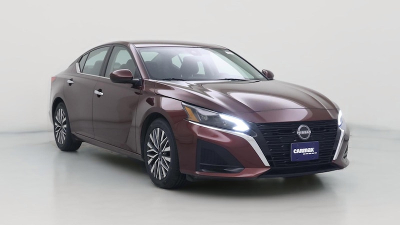 2023 Nissan Altima SV Hero Image