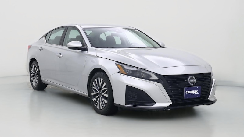 2023 Nissan Altima SV Hero Image