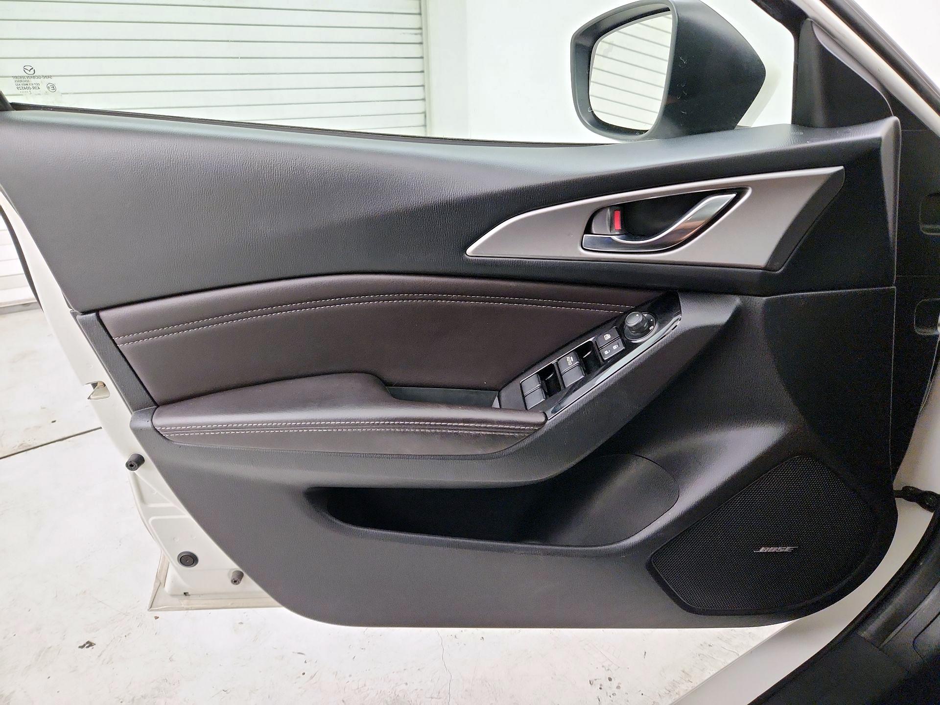 Thumbnail: 2018 Mazda Mazda3 - 12