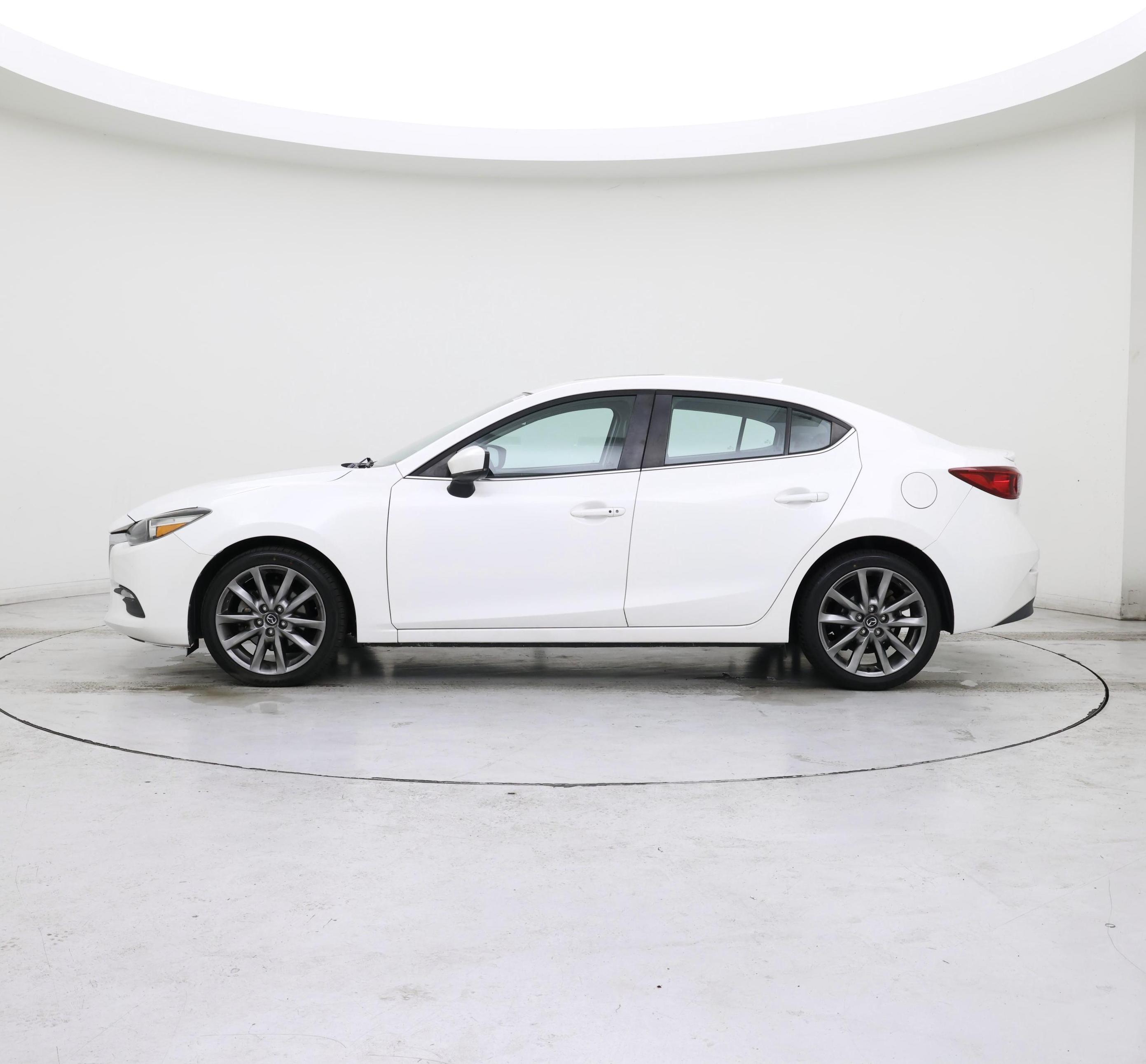 Thumbnail: 2018 Mazda Mazda3 - 3