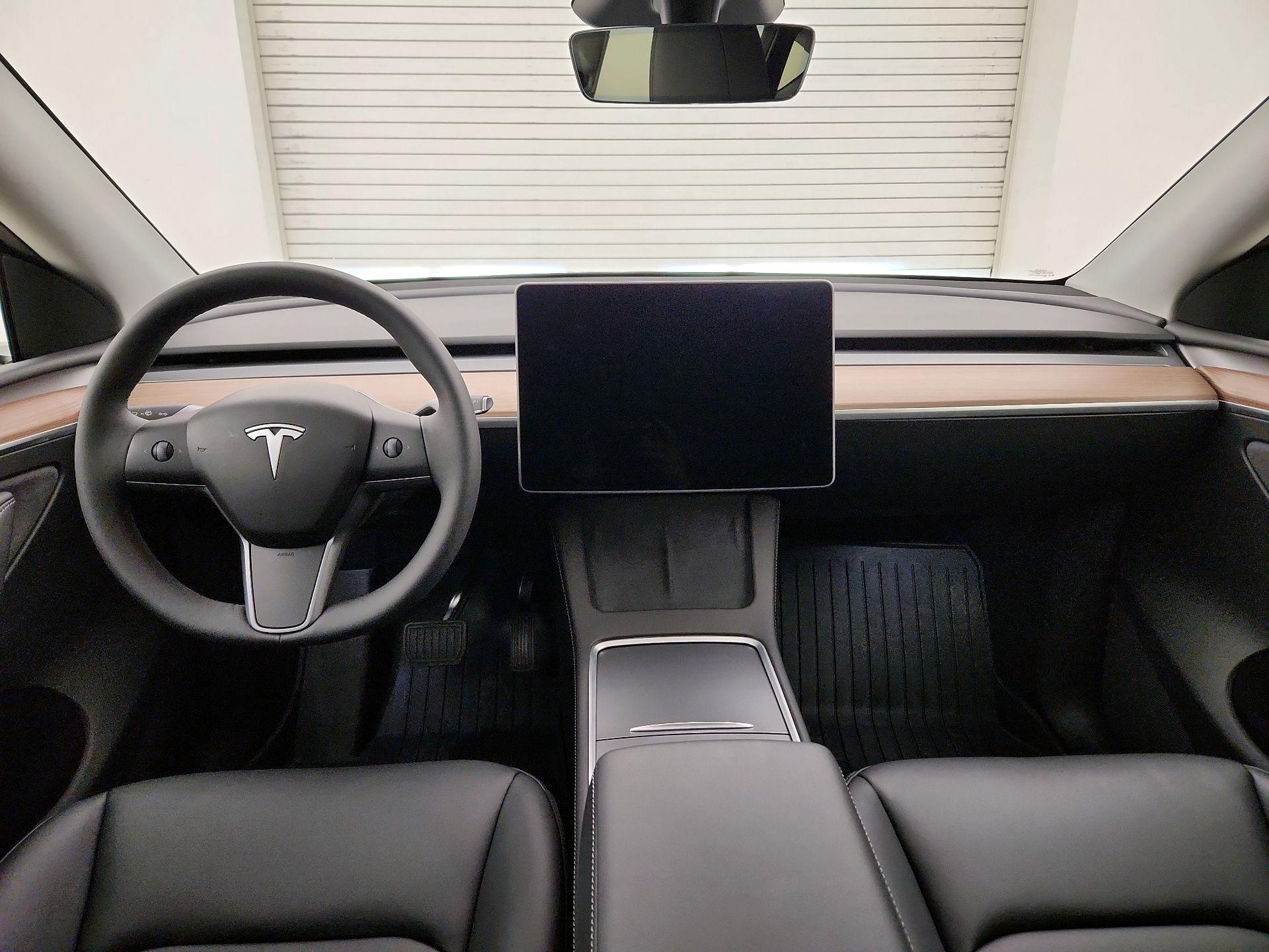 Thumbnail: 2024 Tesla Model Y - 9