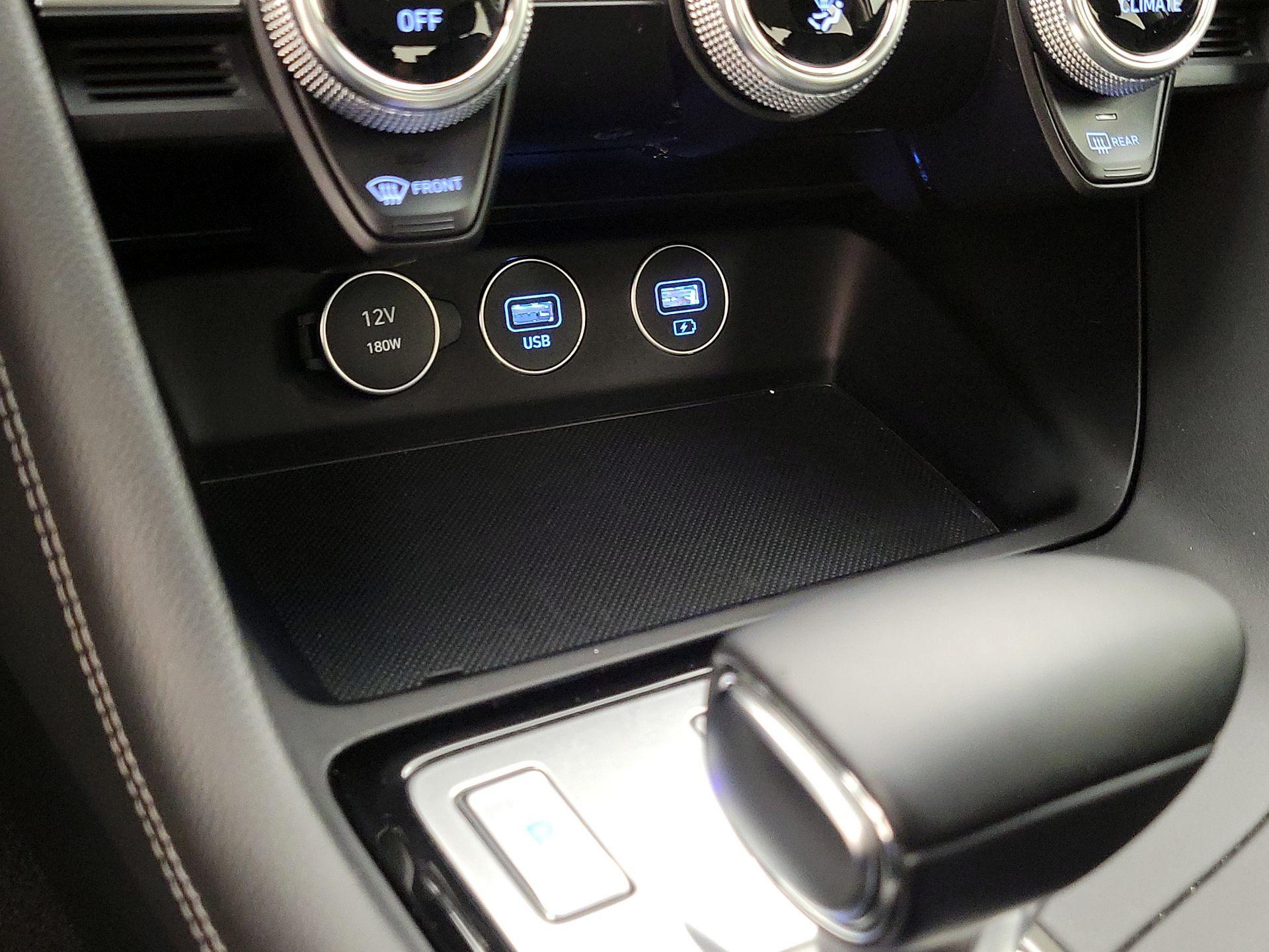 Thumbnail: 2023 Genesis G70 - 19