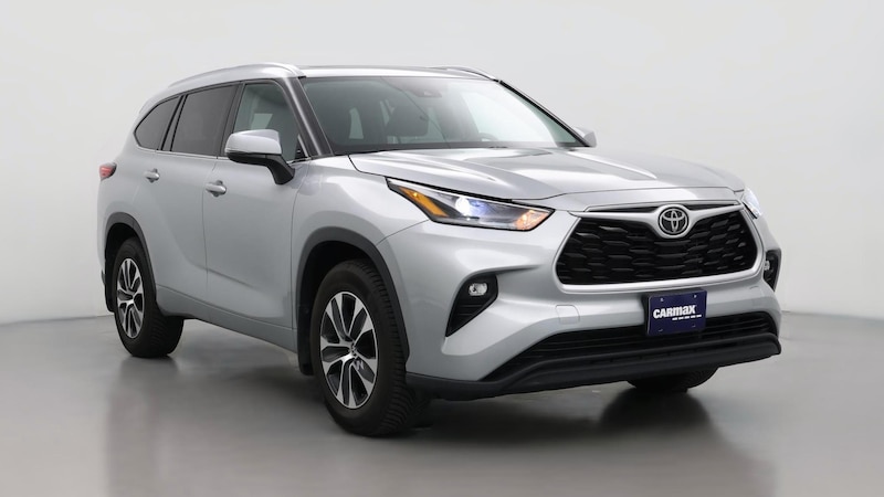 2021 Toyota Highlander XLE Hero Image