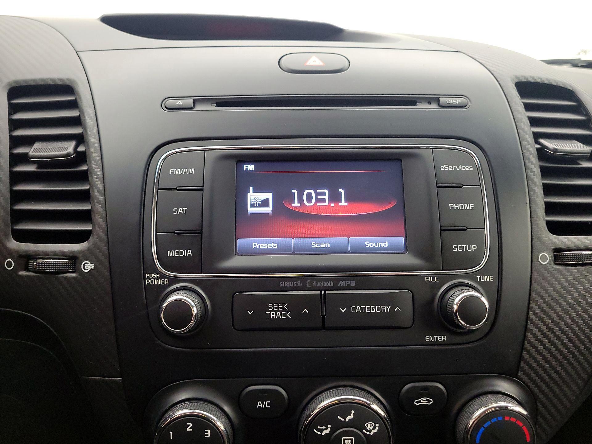 Thumbnail: 2014 Kia Forte - 15