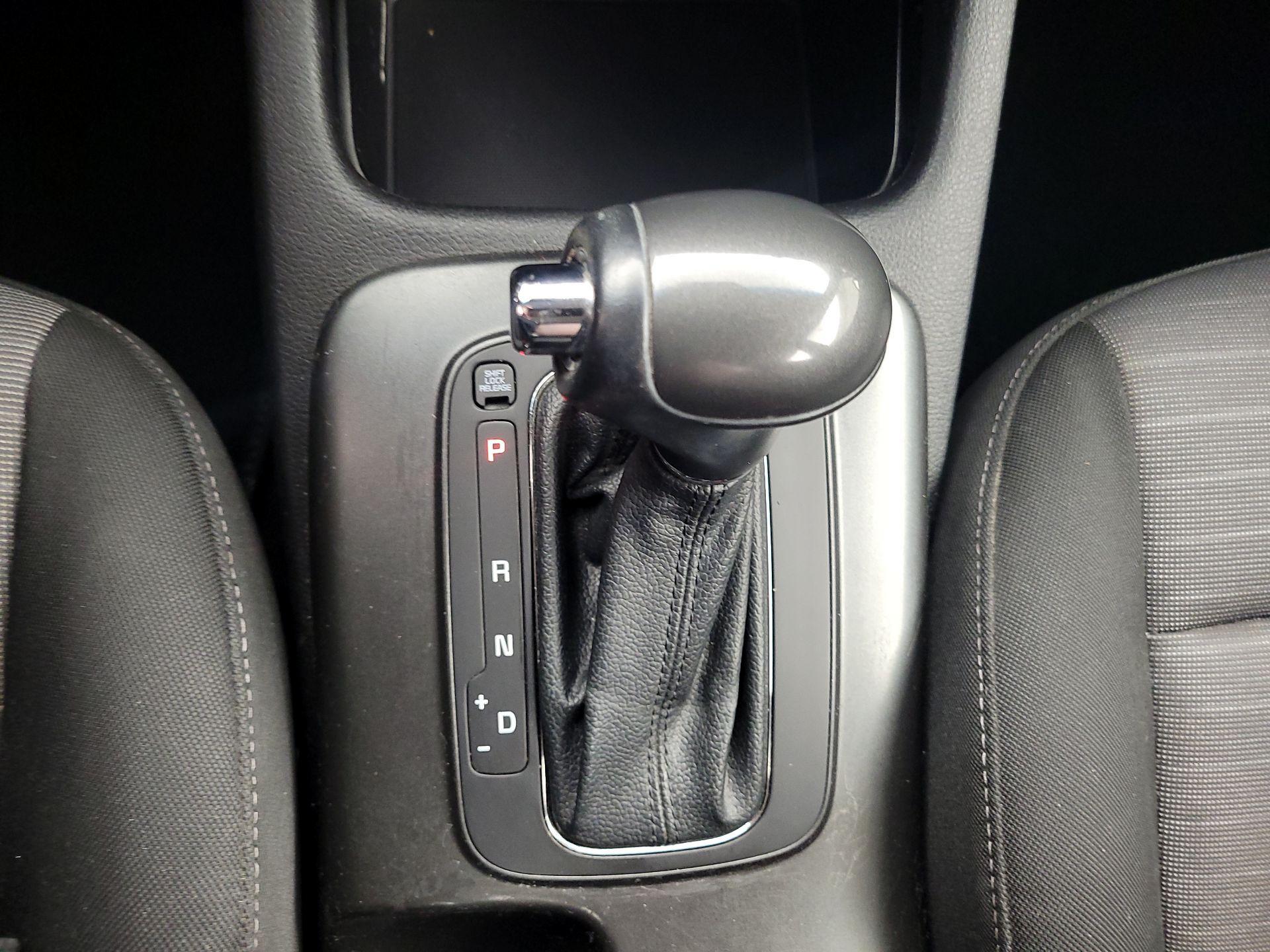 Thumbnail: 2014 Kia Forte - 17
