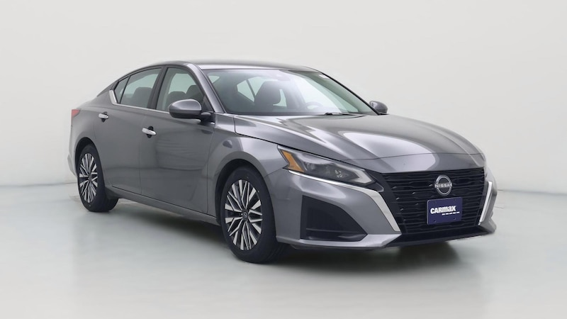 2023 Nissan Altima SV Hero Image