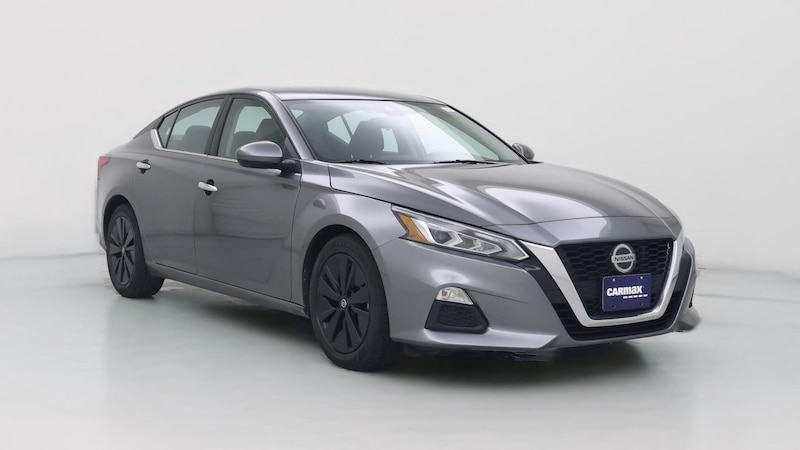 2022 Nissan Altima SV Hero Image