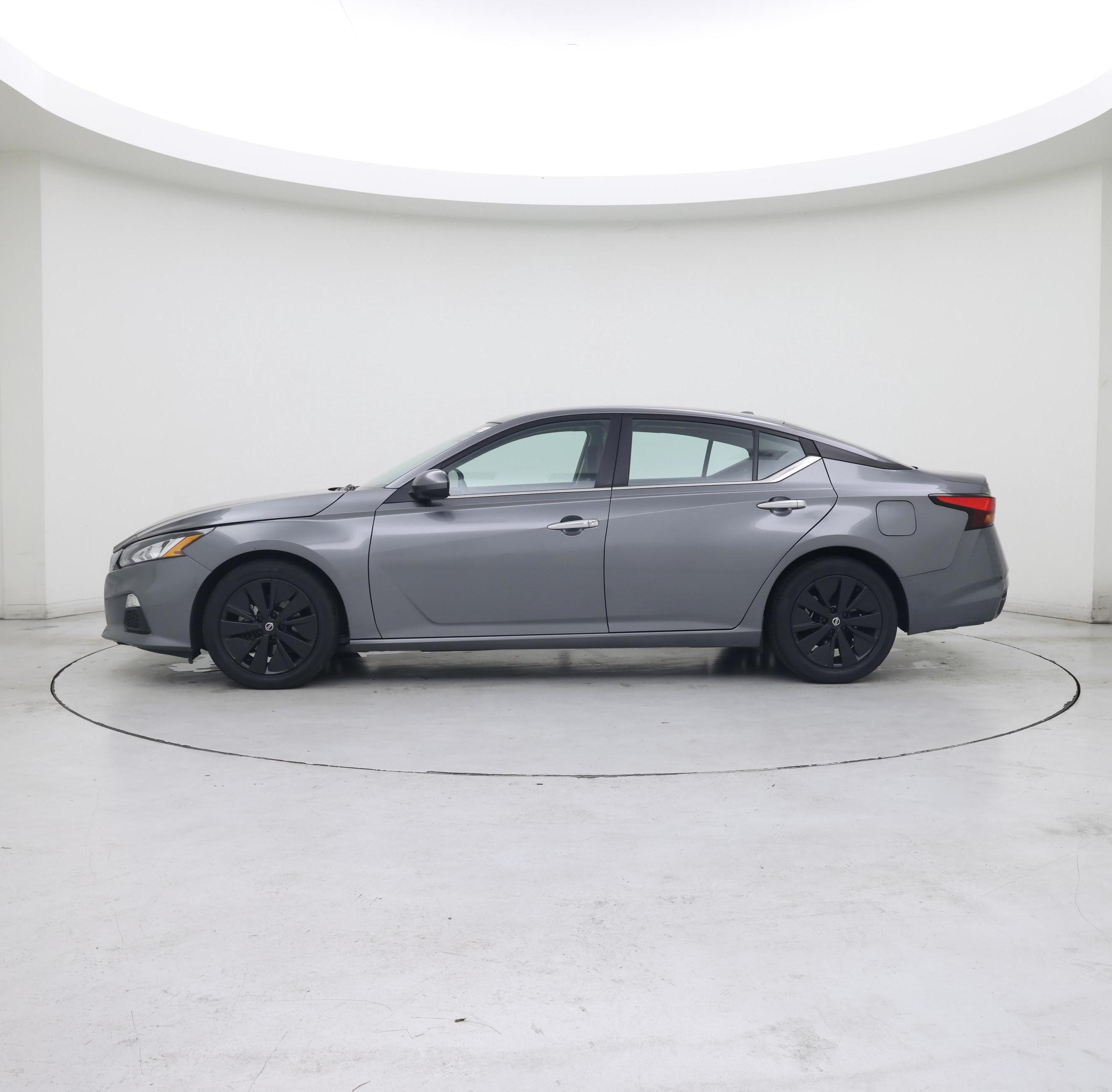 Thumbnail: 2022 Nissan Altima - 3