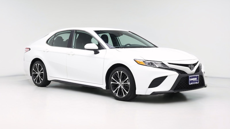 2020 Toyota Camry SE Hero Image