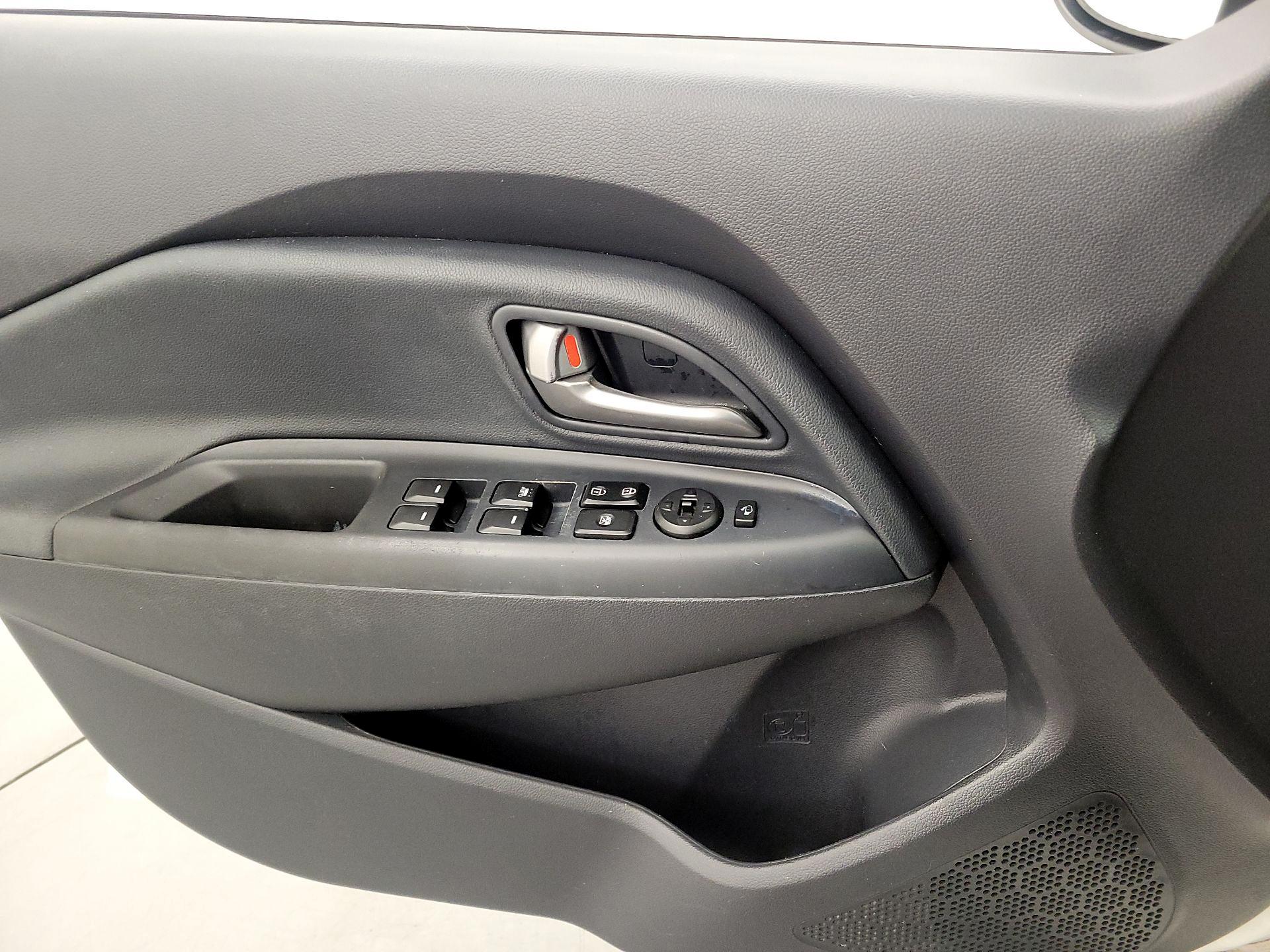 Thumbnail: 2014 Kia Rio - 12