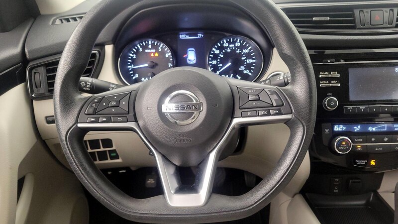 2018 Nissan Rogue Sport SV 10