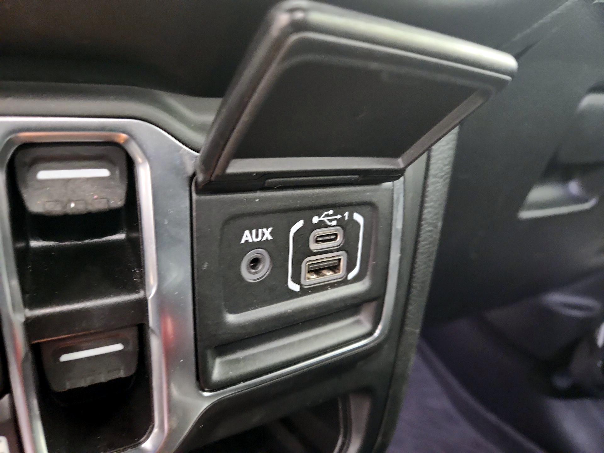 Thumbnail: 2023 Jeep Wrangler - 19