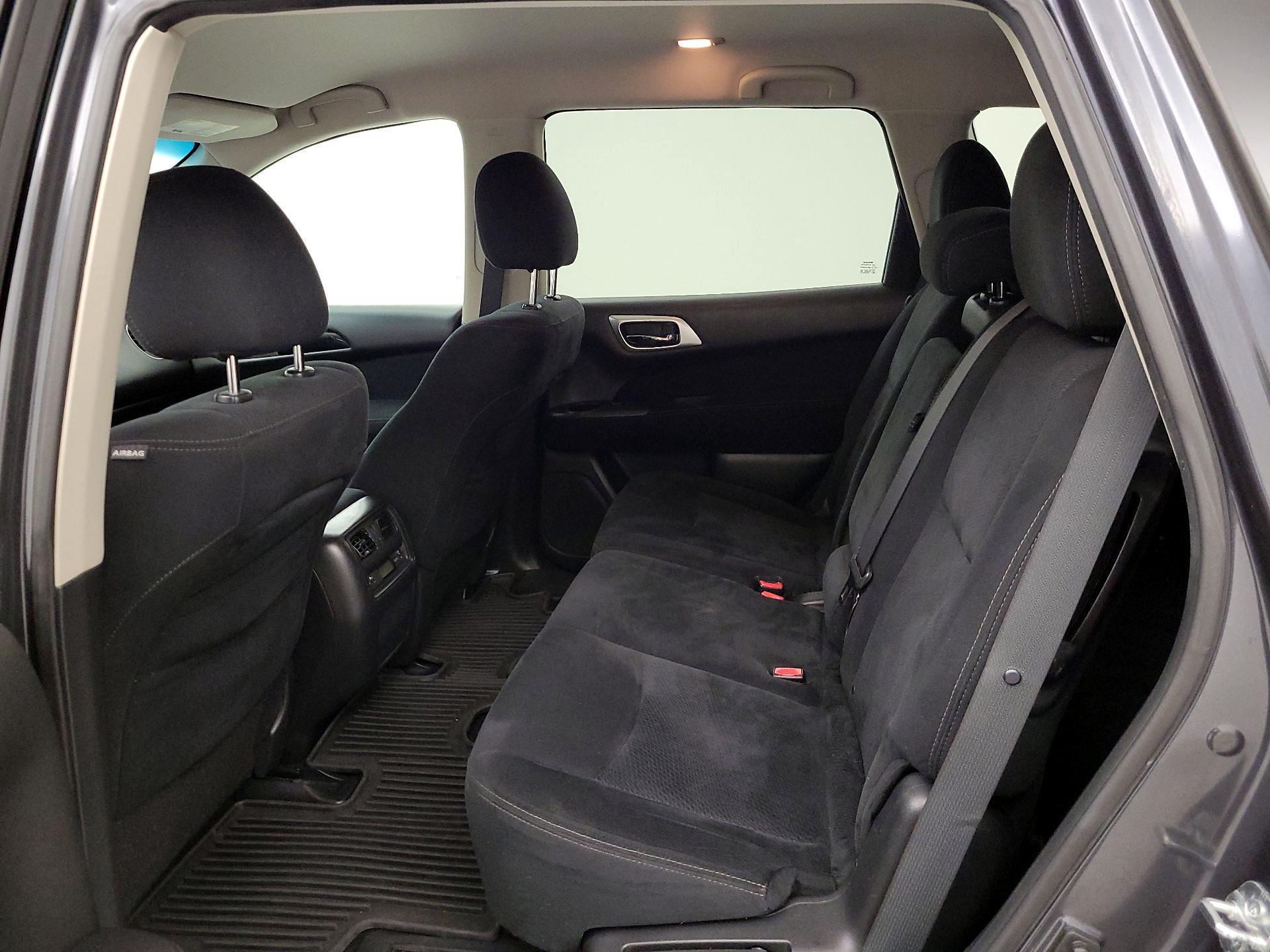 Thumbnail: 2013 Nissan Pathfinder - 19
