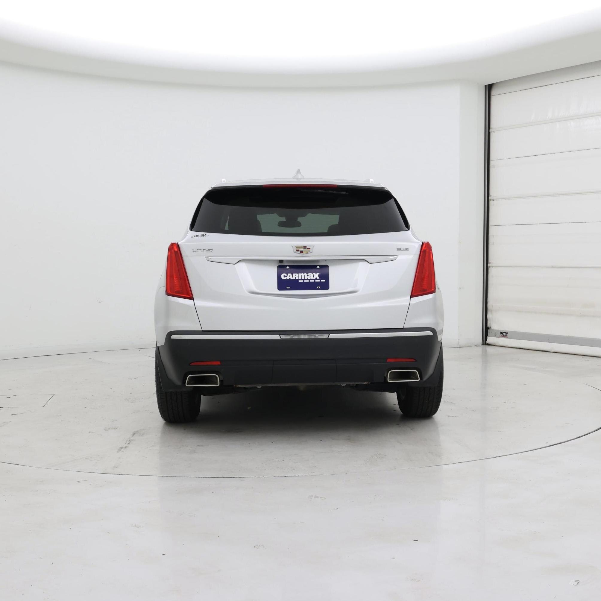 Thumbnail: 2017 Cadillac XT5 - 6