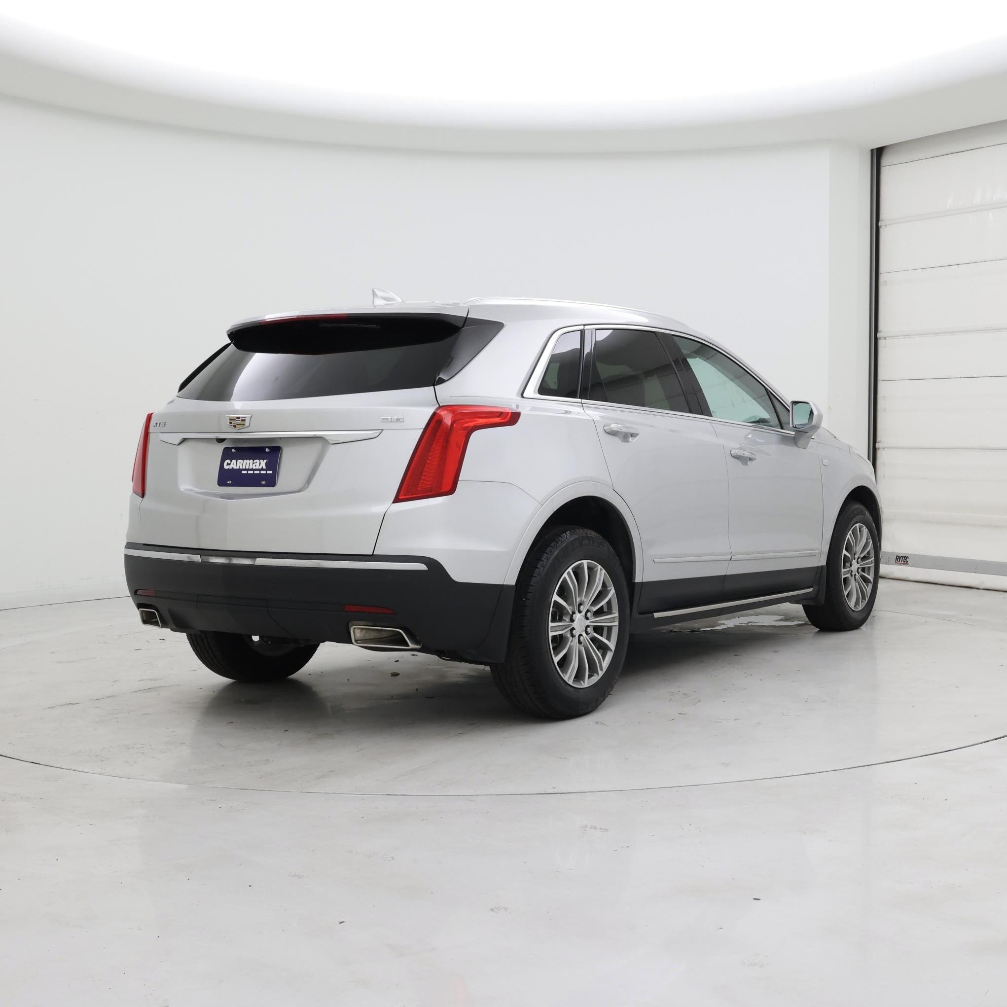 Thumbnail: 2017 Cadillac XT5 - 8