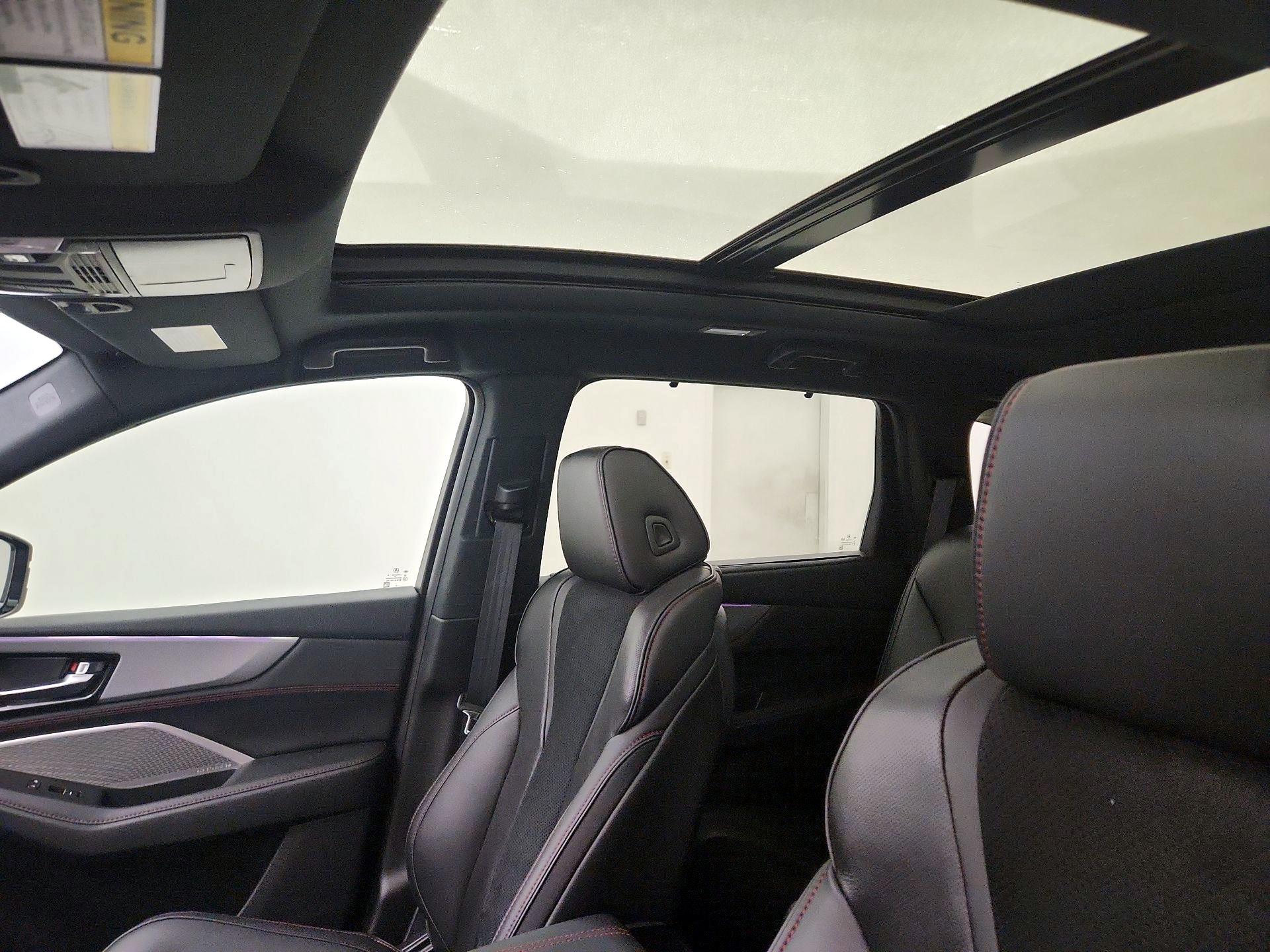 Thumbnail: 2022 Acura MDX - 20